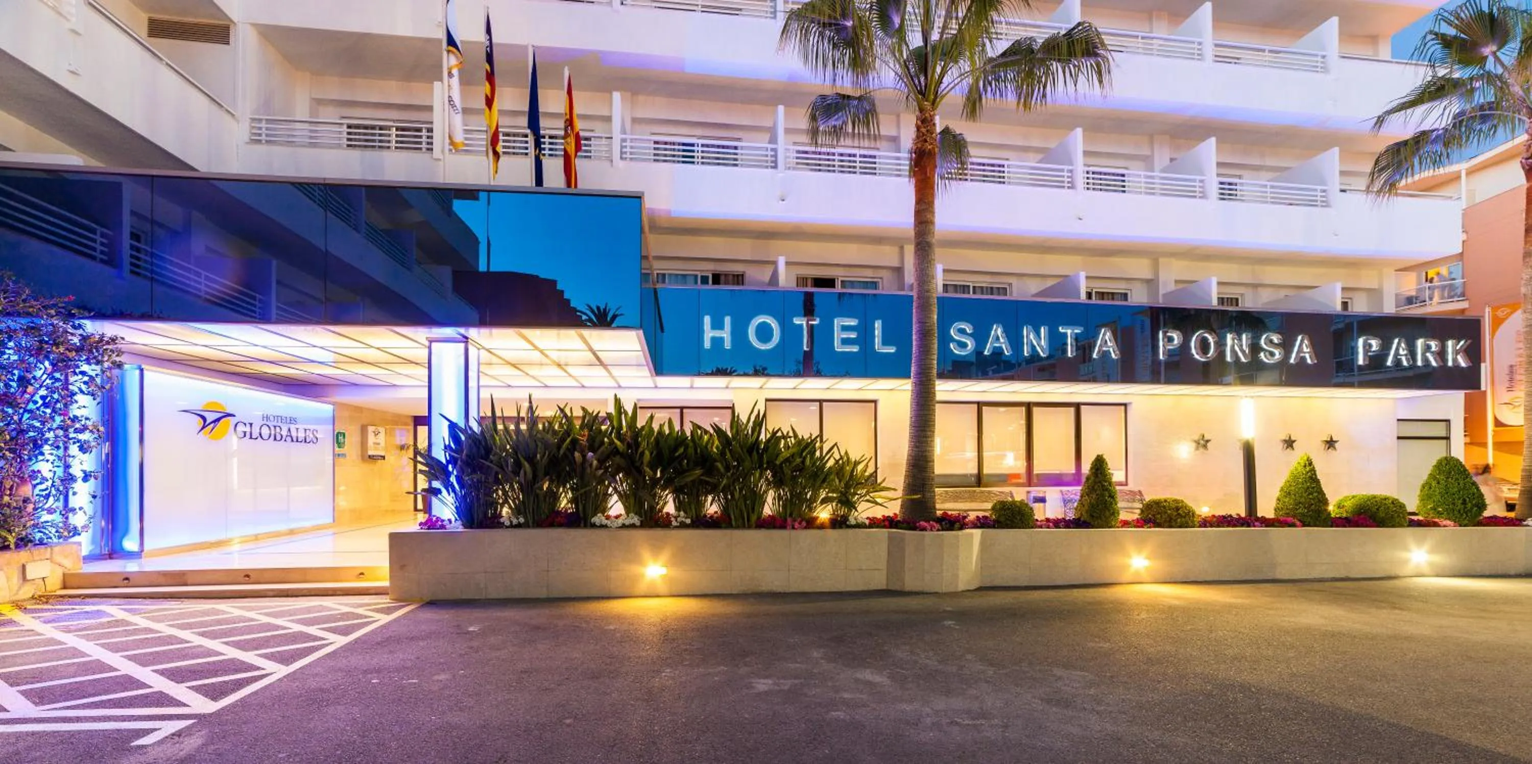 Lobby or reception in Globales Santa Ponsa Park