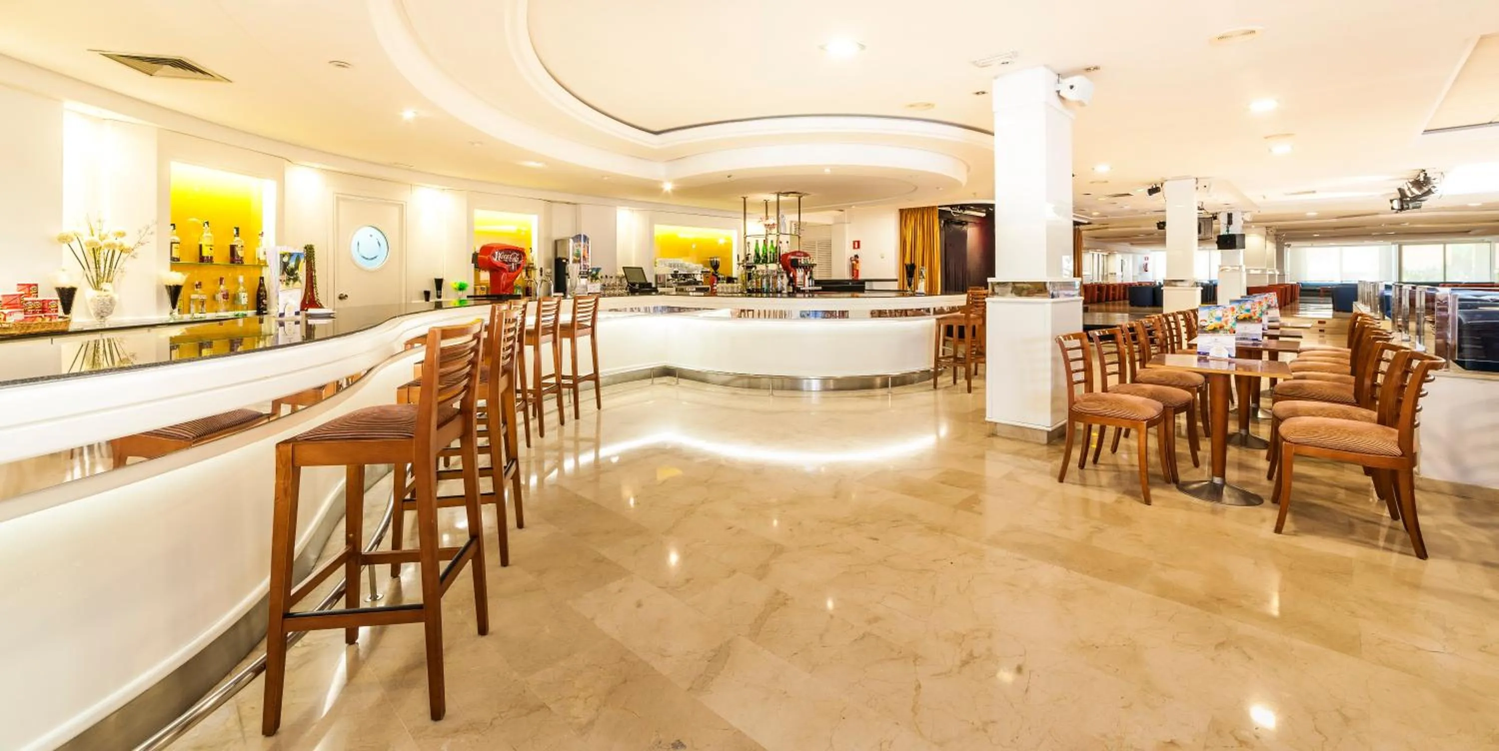 Lounge or bar in Globales Santa Ponsa Park