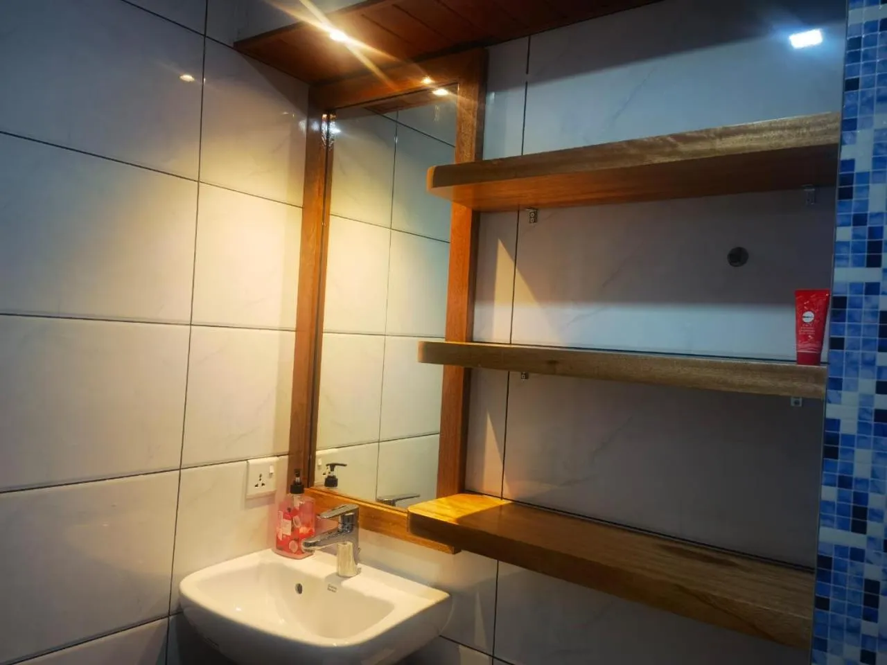 Bathroom in Burj Calapan