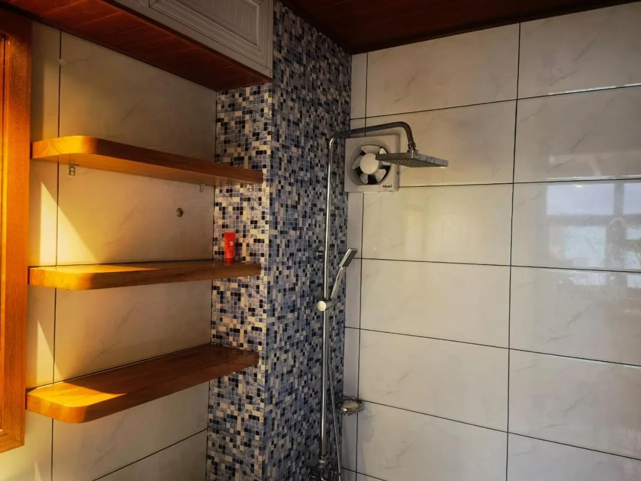 Bathroom in Burj Calapan