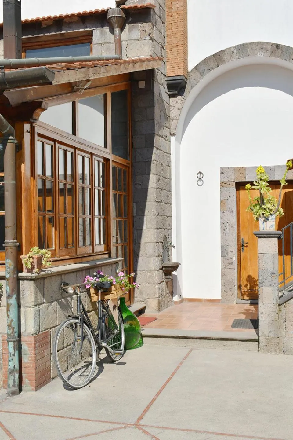 Facade/entrance in Casa Lucia