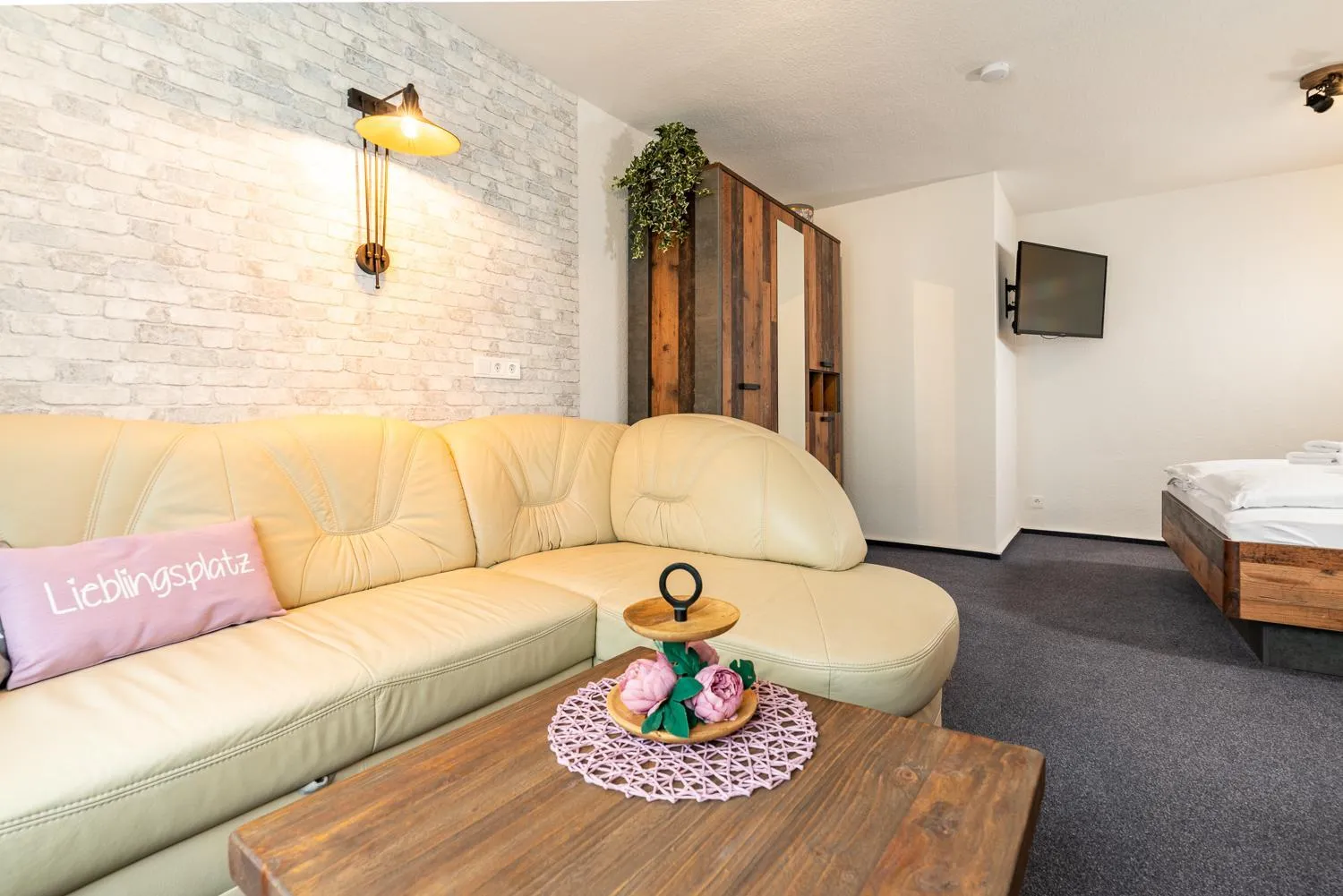 Seating area, Bed in Hotel & Restaurant Stadt Genthin