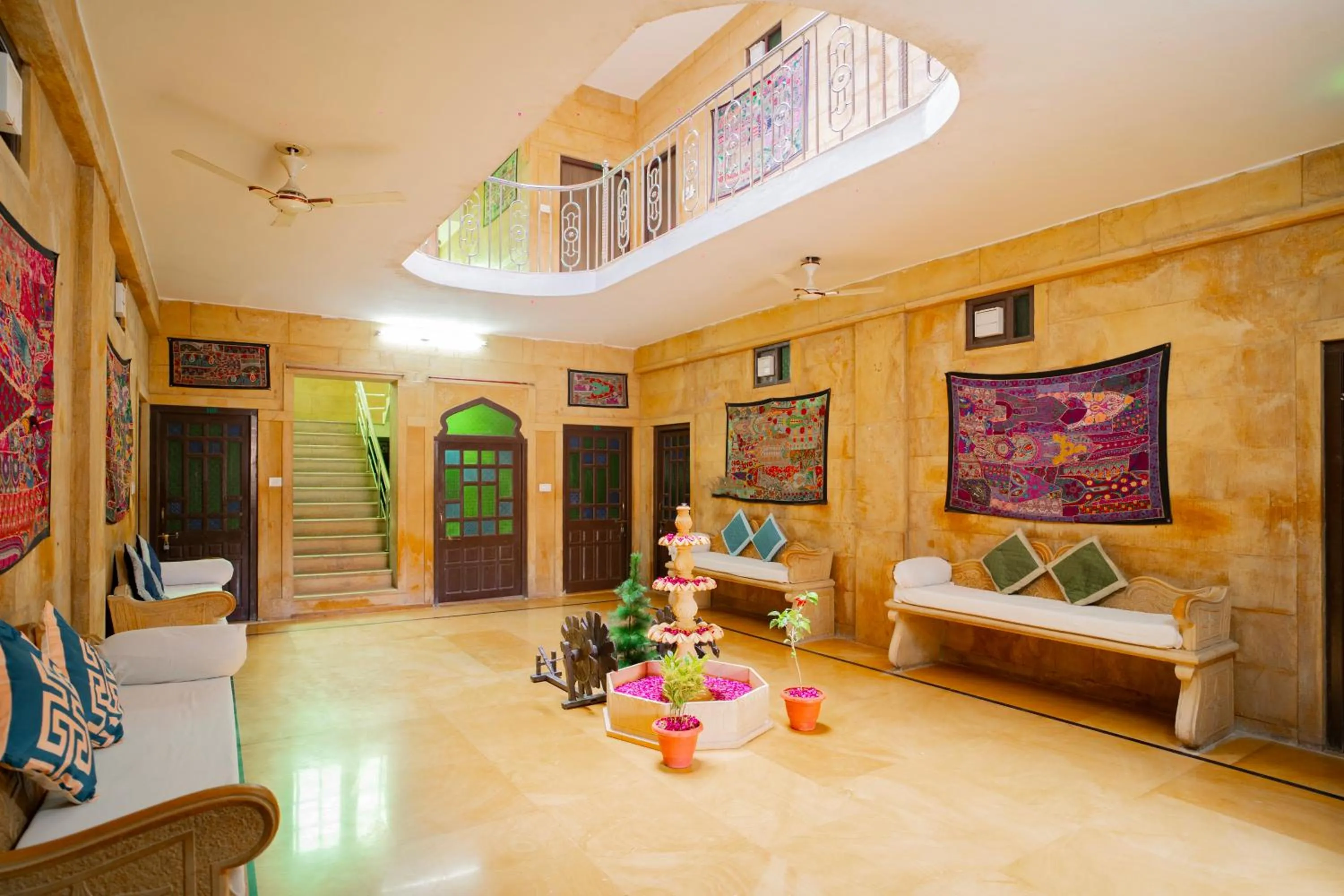 Lobby or reception in Hotel Marina Mahal with Swimming Pool