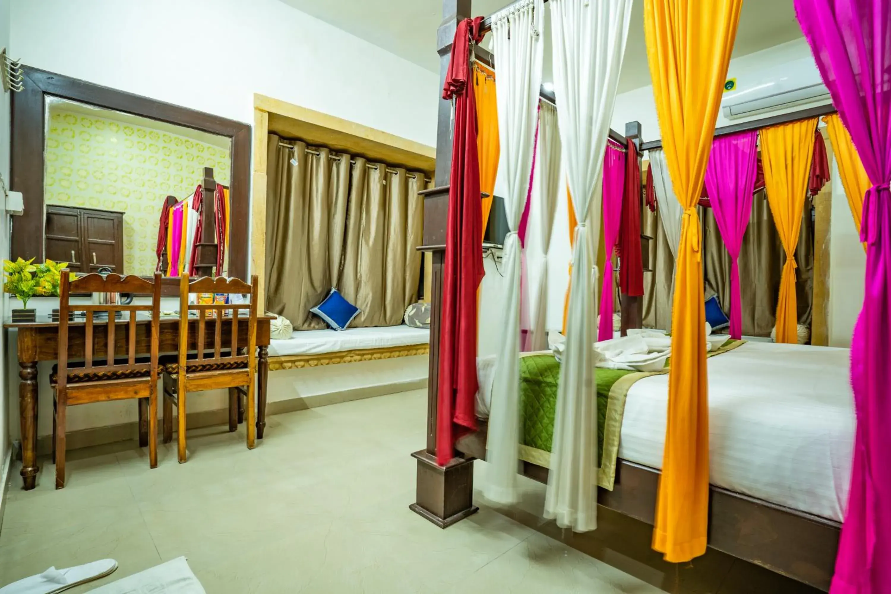 Superior Suite in Hotel Marina Mahal with Swimming Pool Superior Suite in Hotel Marina Mahal with Swimming Pool