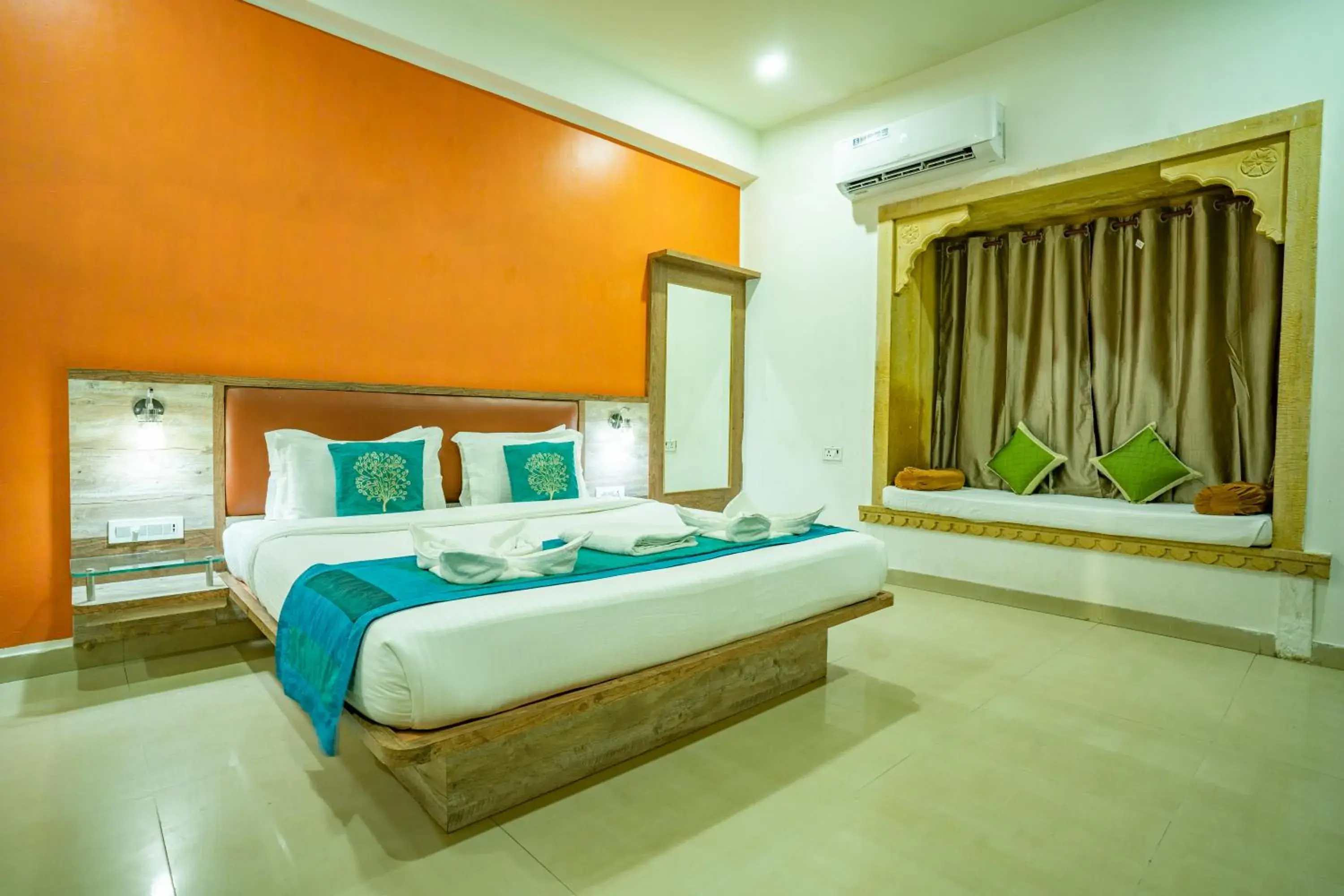 Bed in Hotel Marina Mahal with Swimming Pool Bed in Hotel Marina Mahal with Swimming Pool