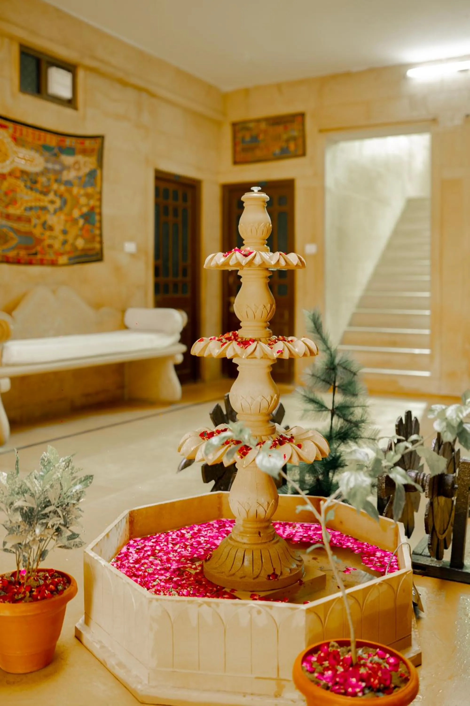 Lobby or reception in Hotel Marina Mahal with Swimming Pool