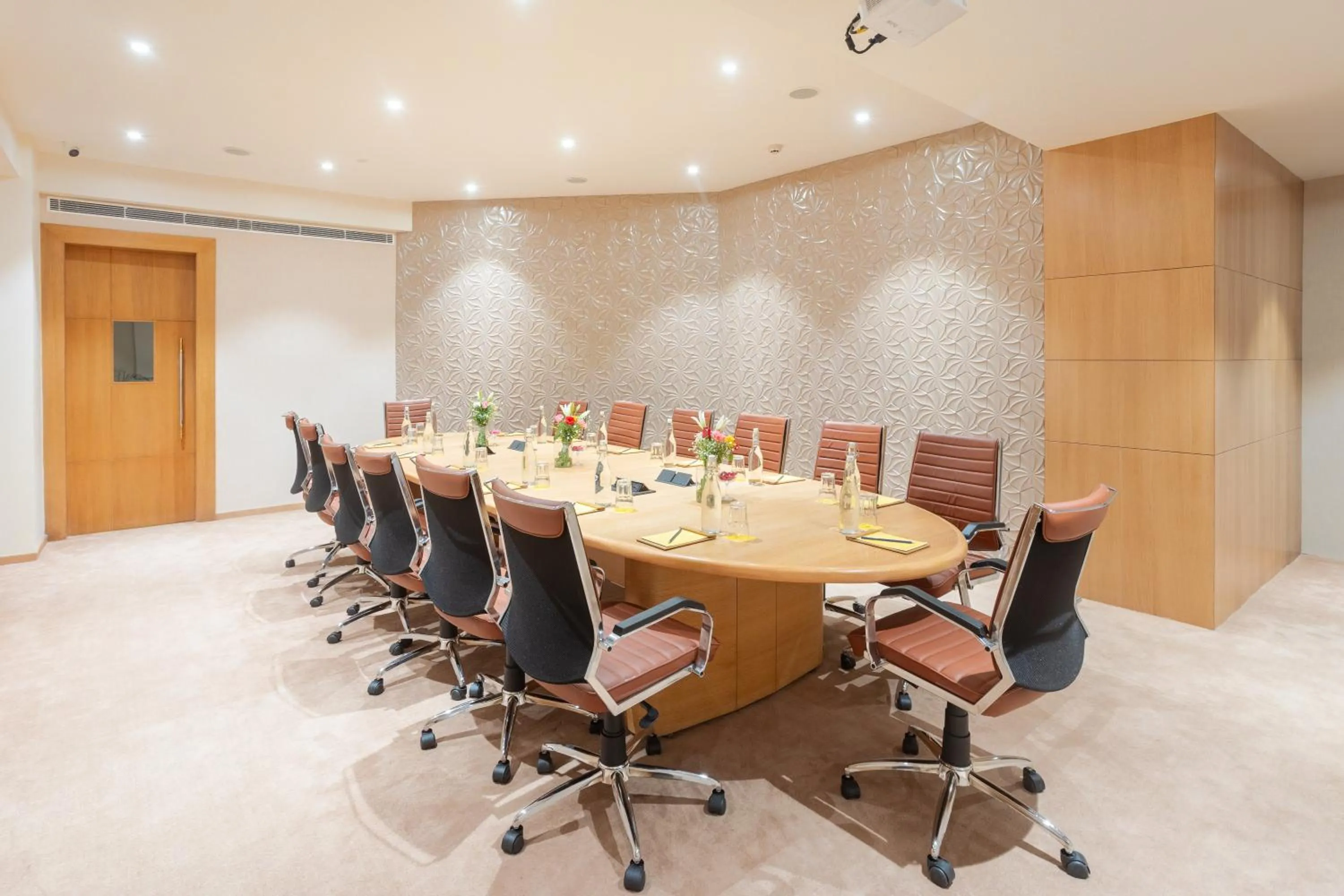 Meeting/conference room in Golden Tulip Jaipur