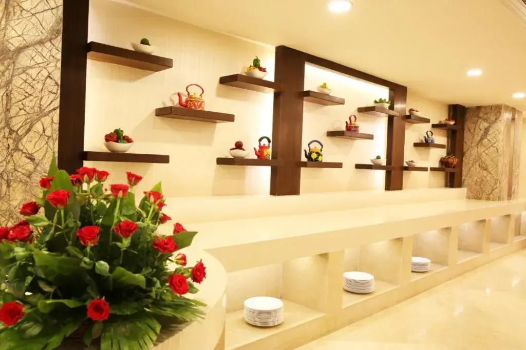 Restaurant/places to eat in Golden Tulip Jaipur Restaurant/places to eat in Golden Tulip Jaipur