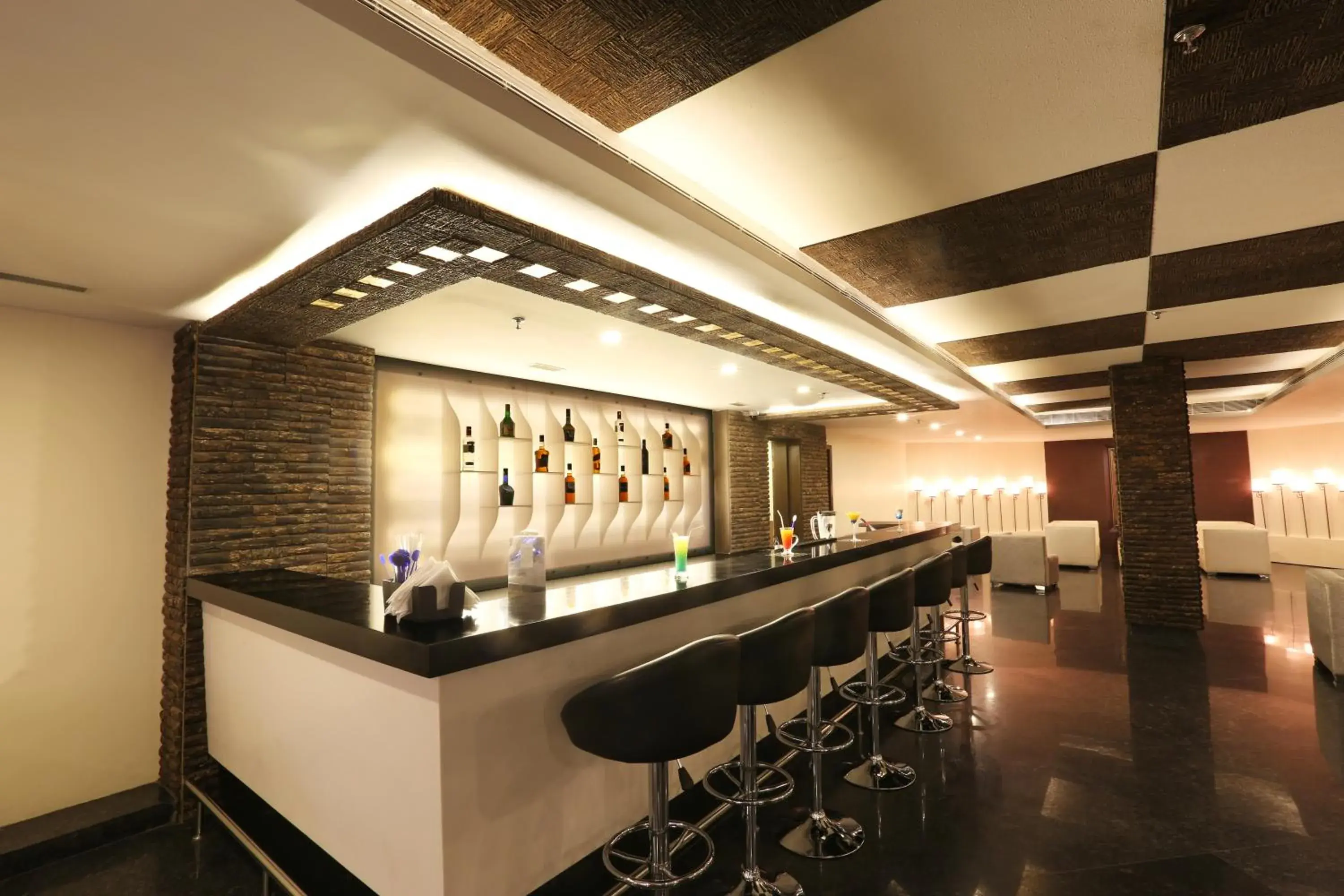 Lounge or bar in Golden Tulip Jaipur Lounge or bar in Golden Tulip Jaipur
