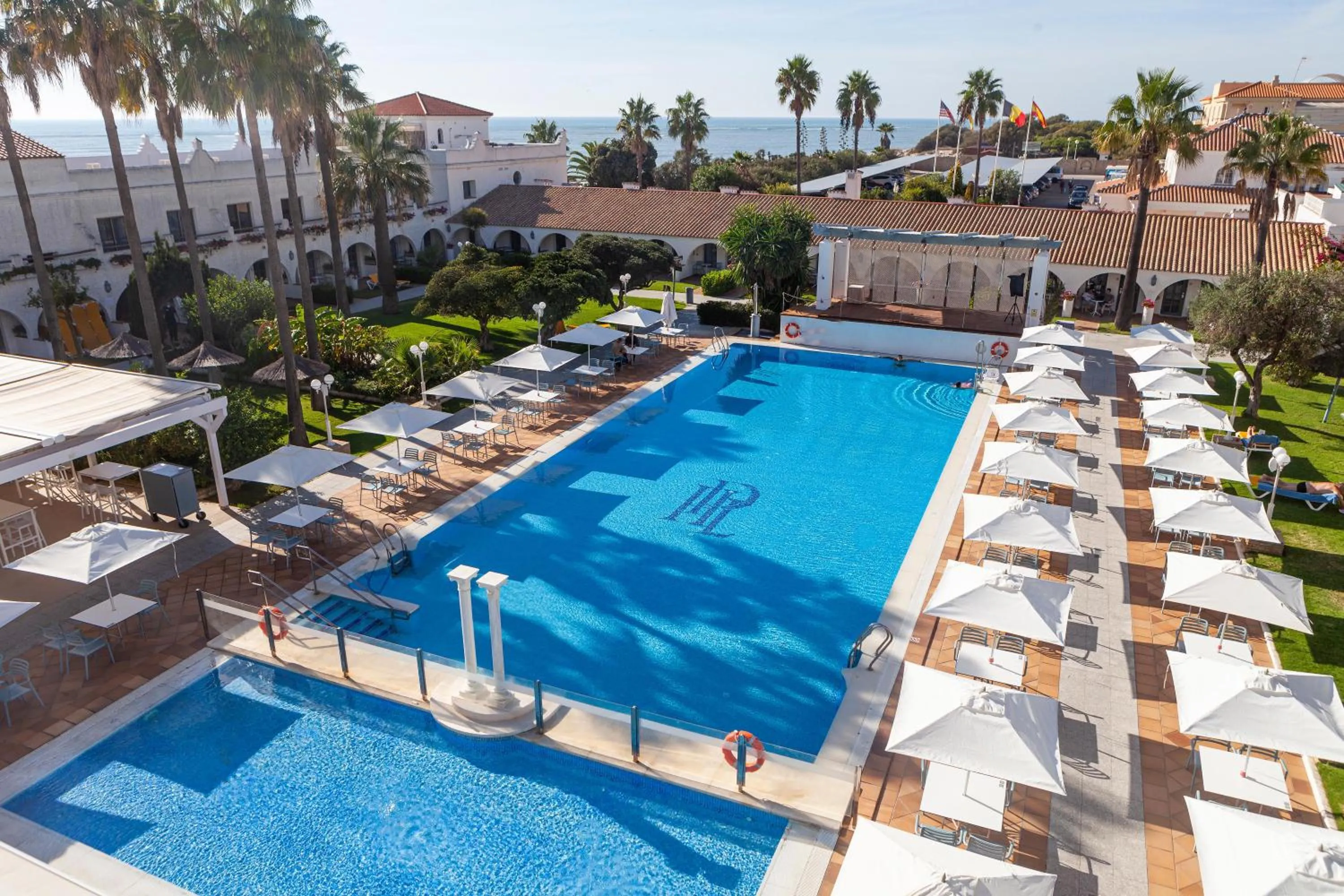 Swimming pool in Playa de la Luz