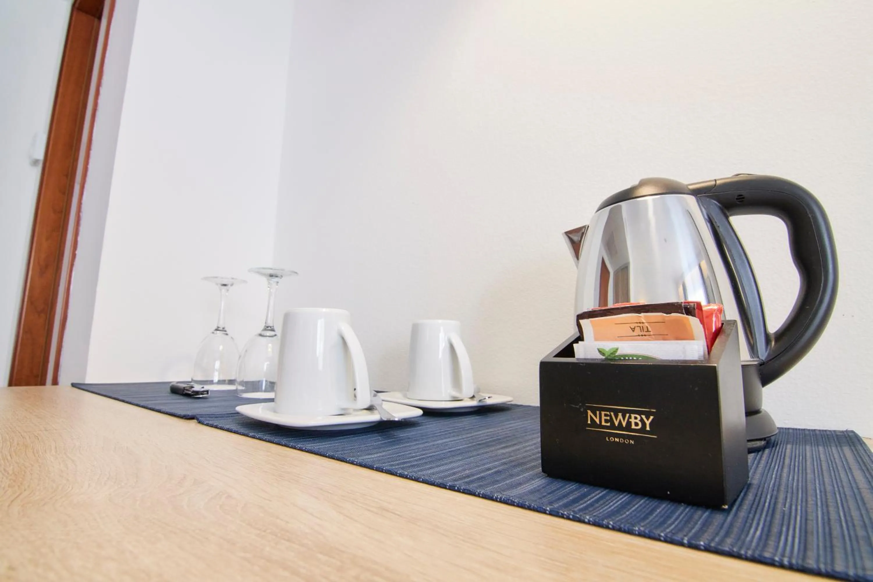 Coffee/tea facilities in Los Geranios