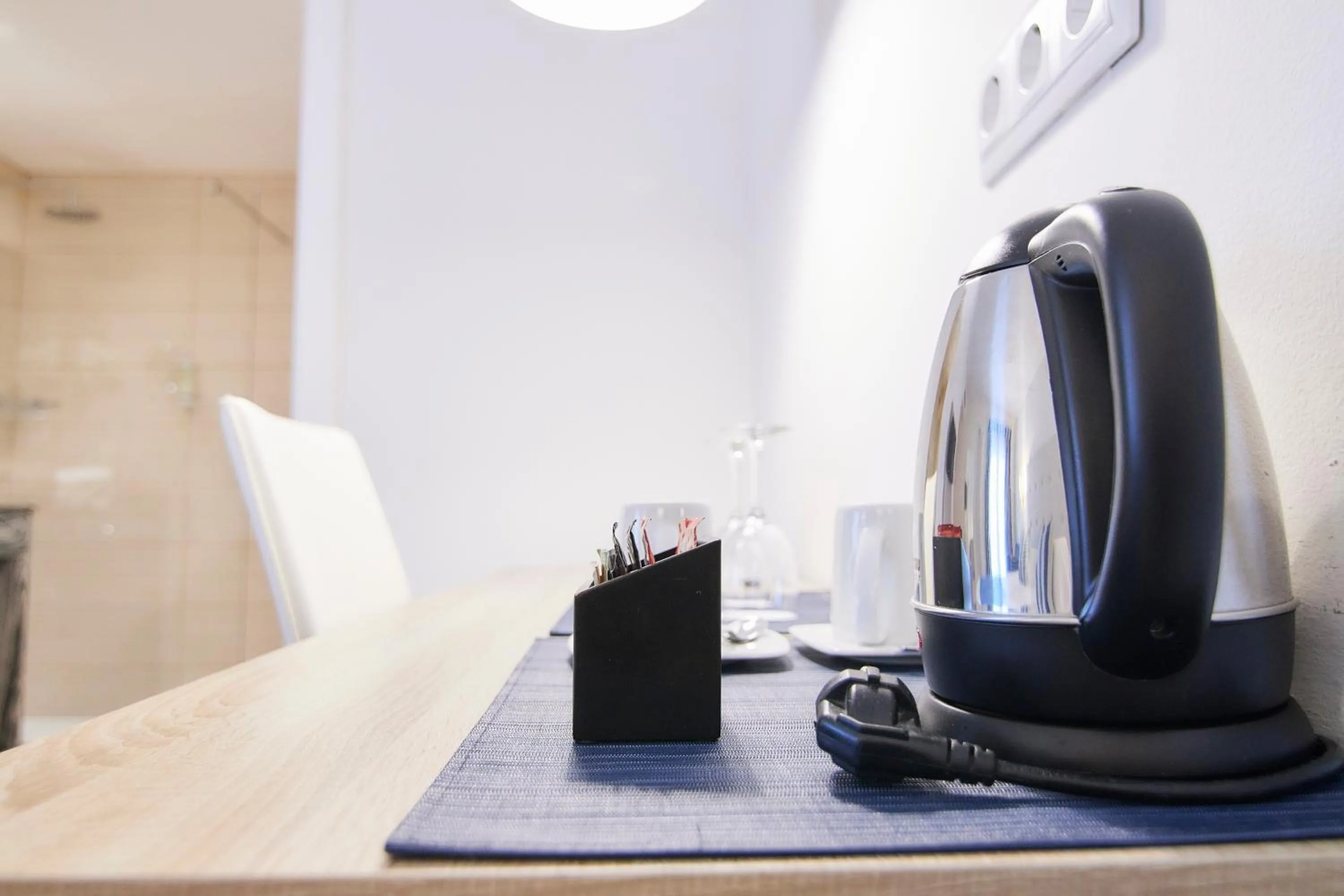 Coffee/tea facilities in Los Geranios