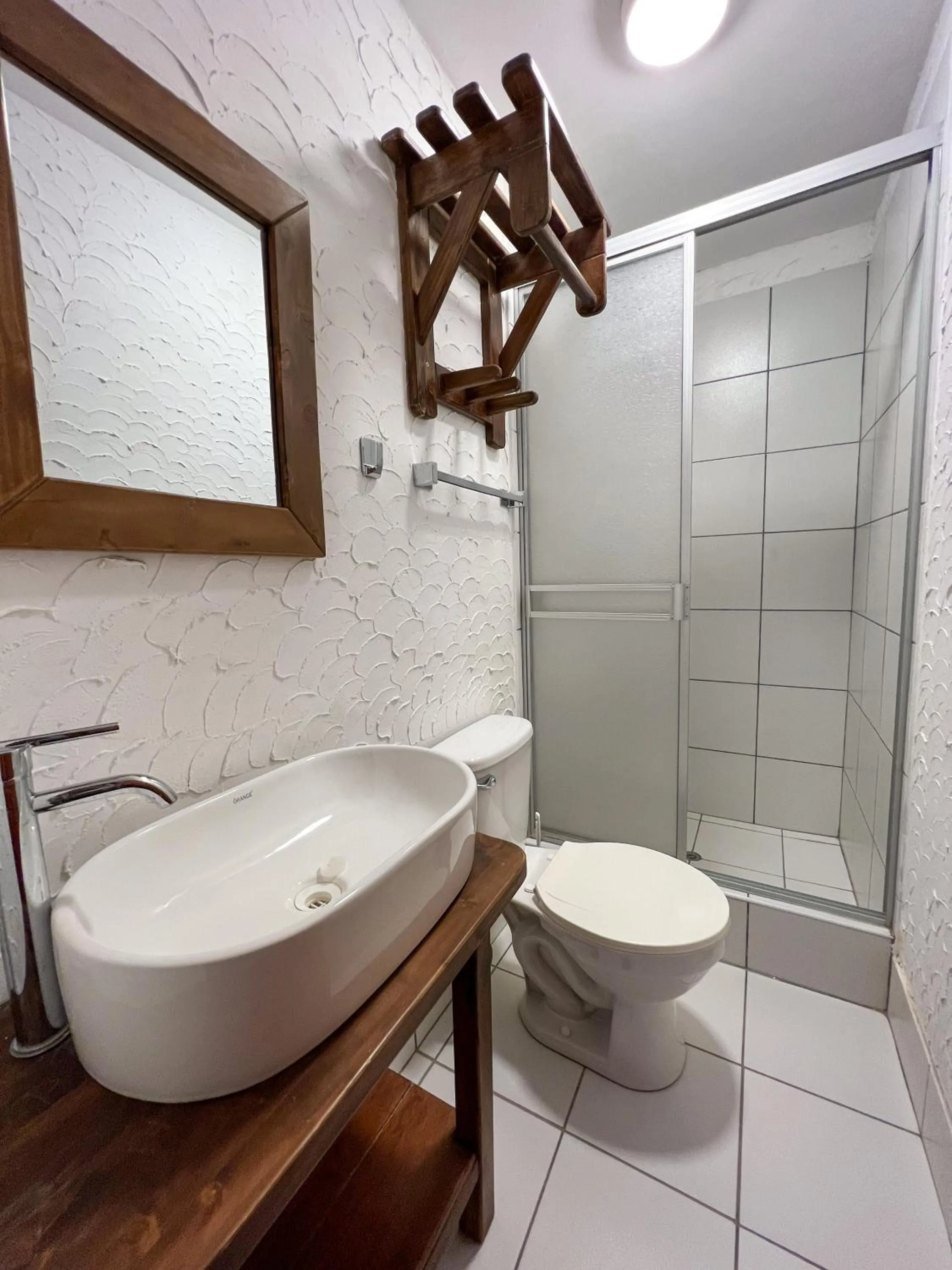 Shower in Tupac Huaraz