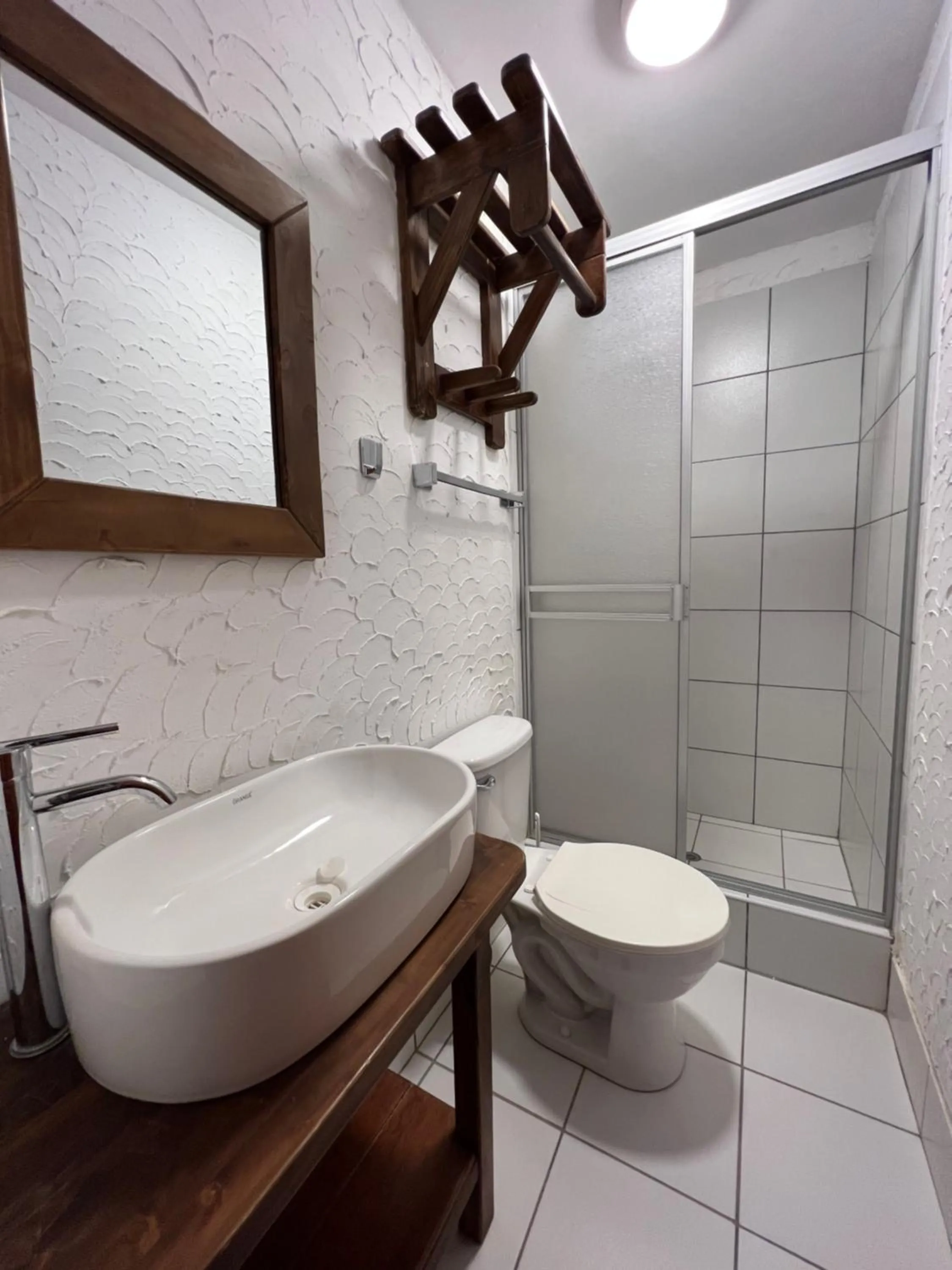 Shower in Tupac Huaraz