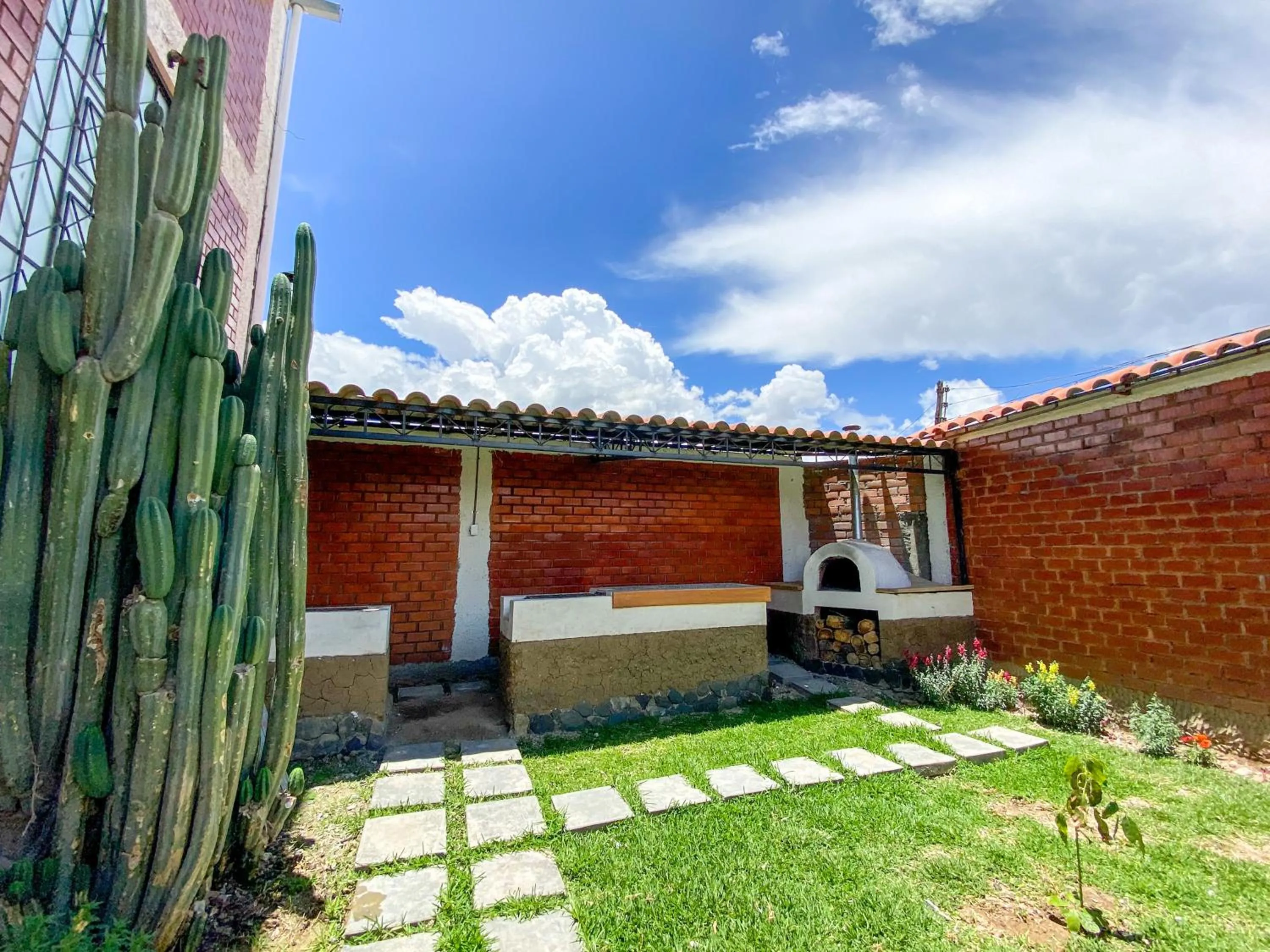 Property building in Tupac Huaraz