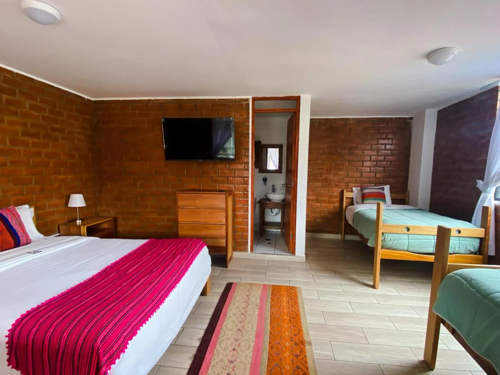 Bedroom, Bed in Tupac Huaraz
