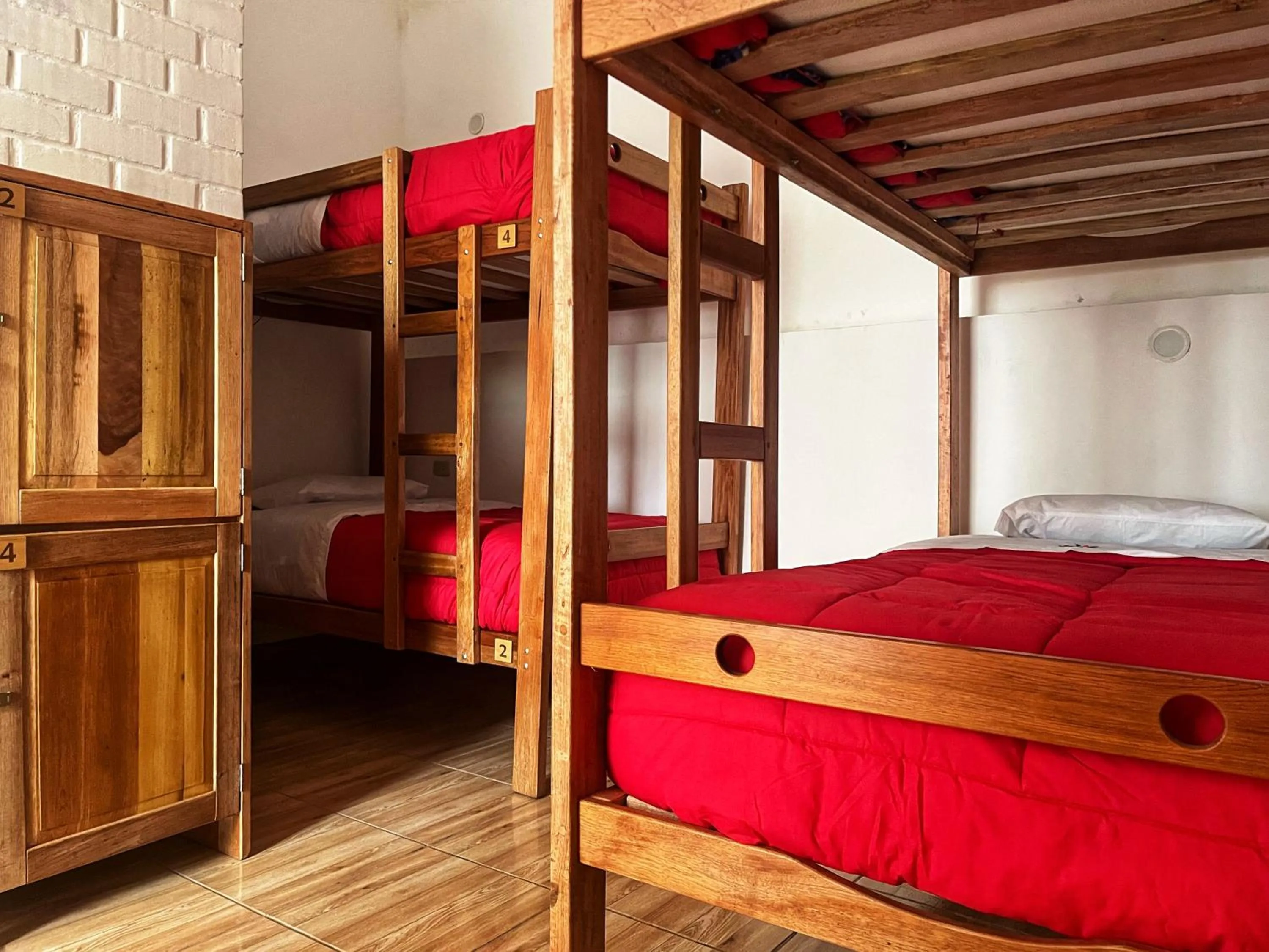 bunk bed, Bed in Tupac Huaraz