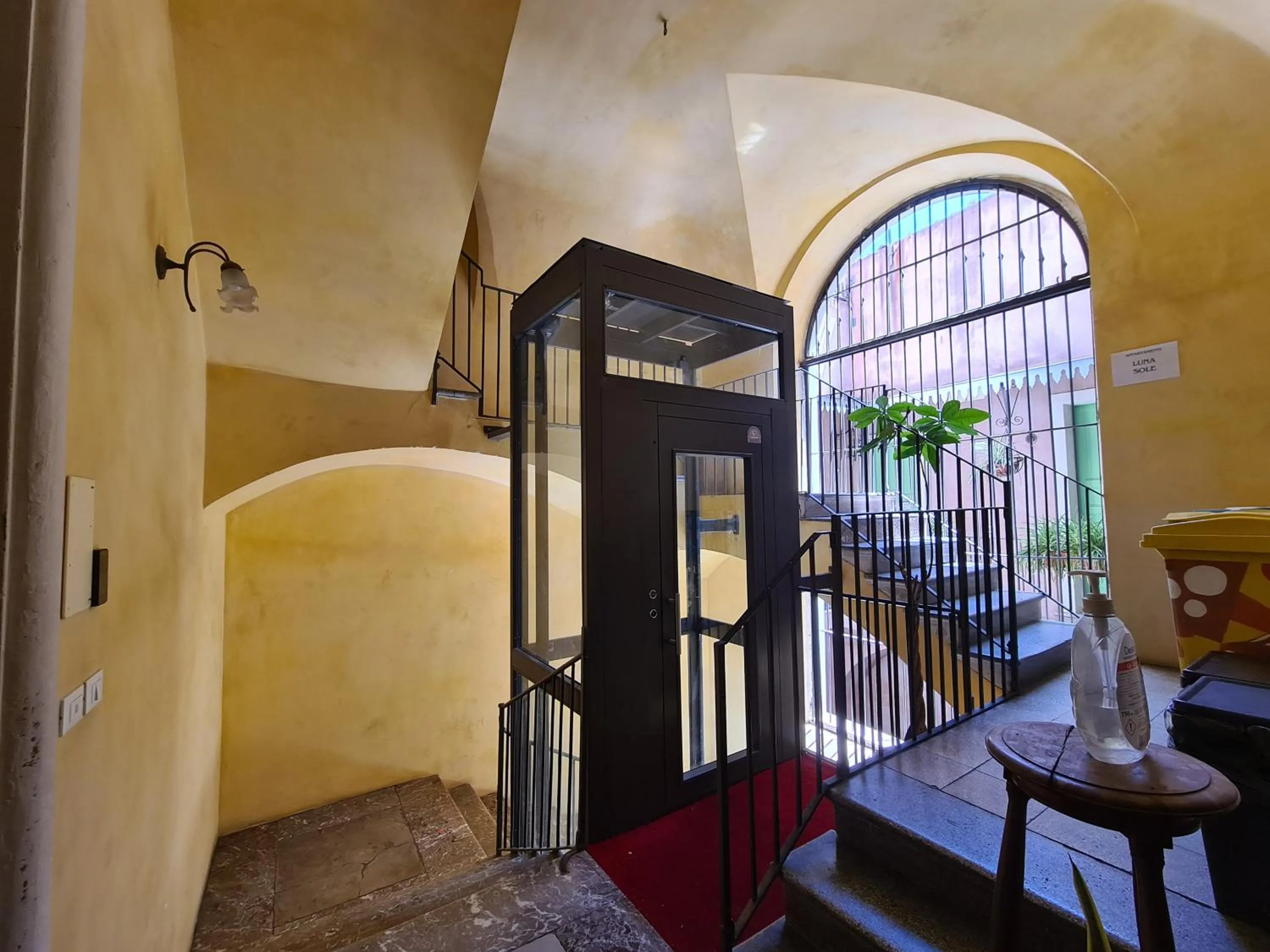 elevator in Casa D'aria