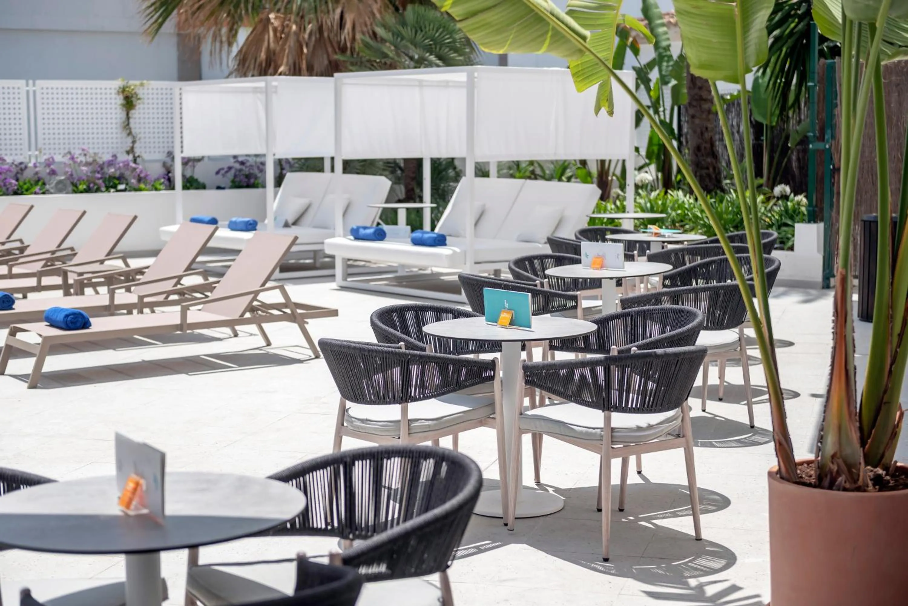 Swimming pool in HSM Lago Park