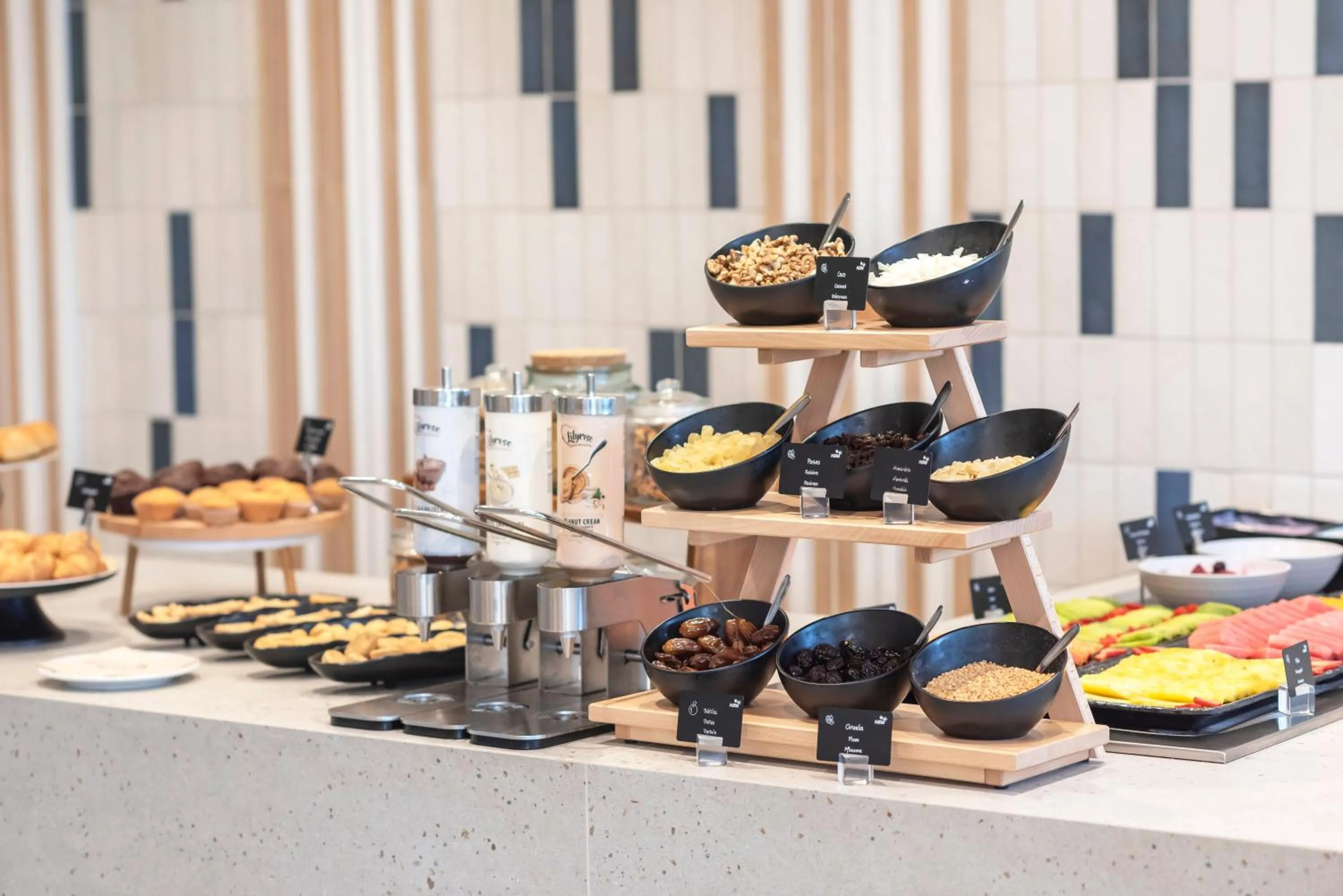 Restaurant/places to eat in HSM Lago Park