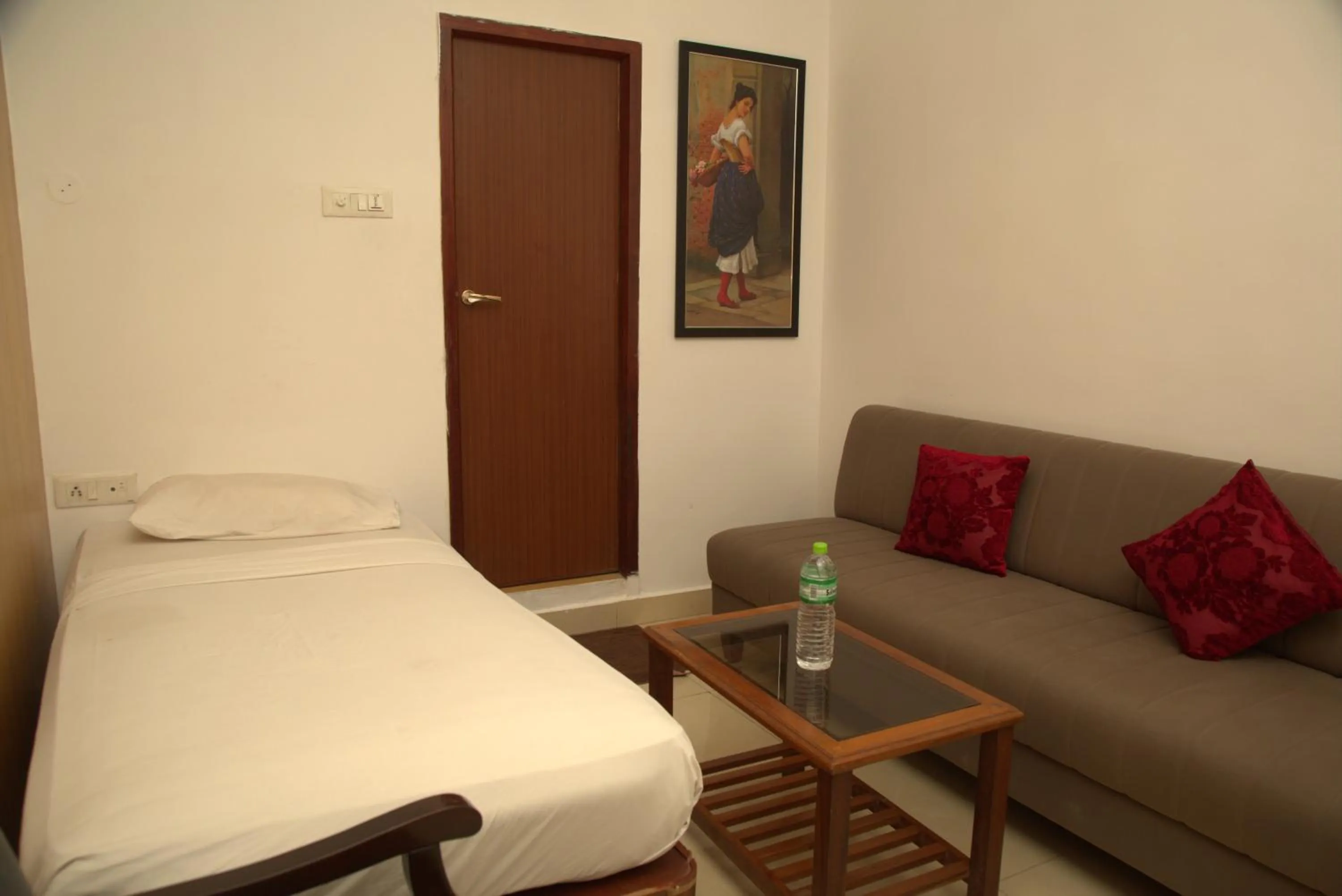 Bed in Kings Hotel Egmore