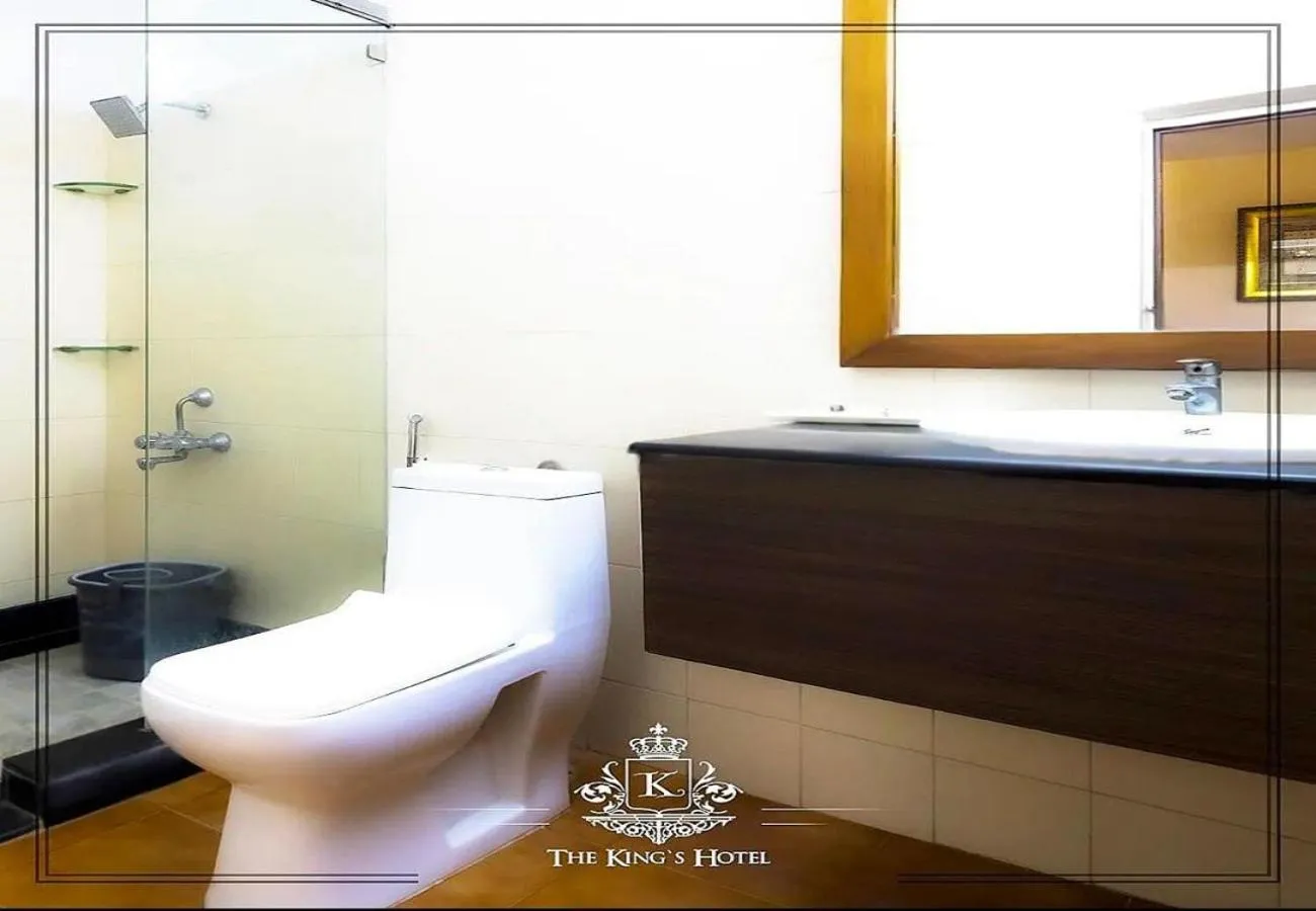 Bathroom in Kings Hotel Egmore