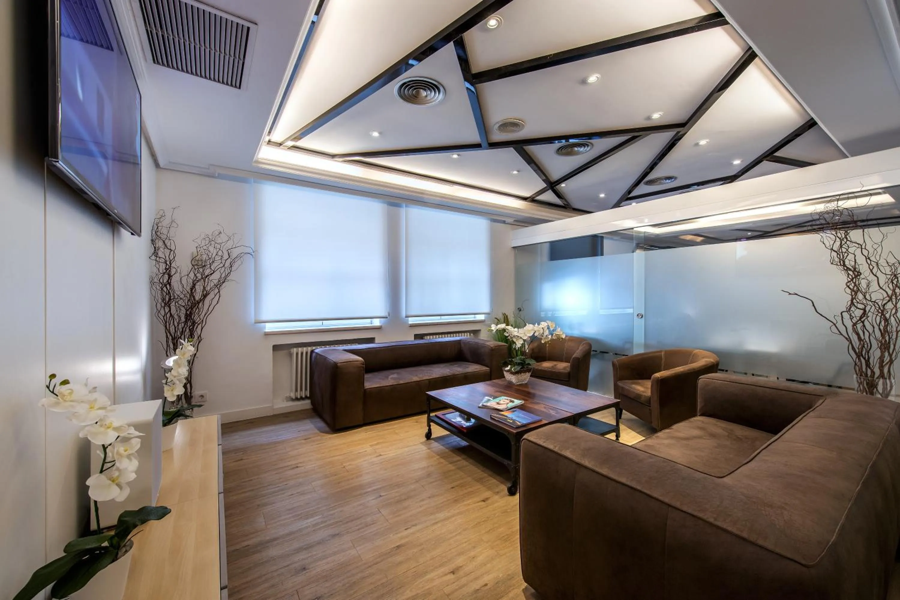 Communal lounge/ TV room in NeoMagna Madrid