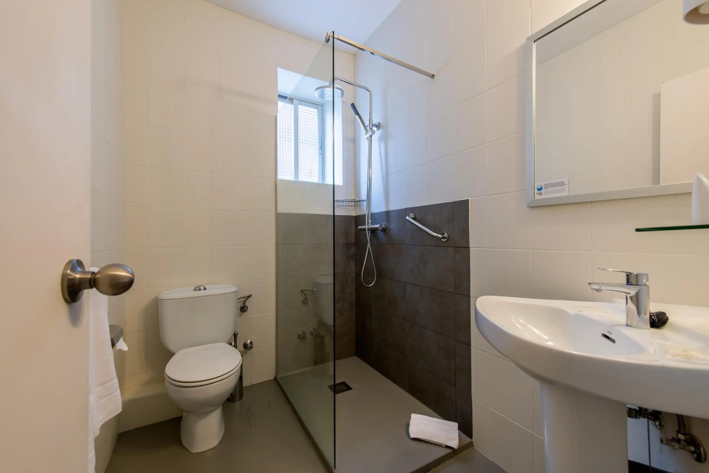 Bathroom in NeoMagna Madrid