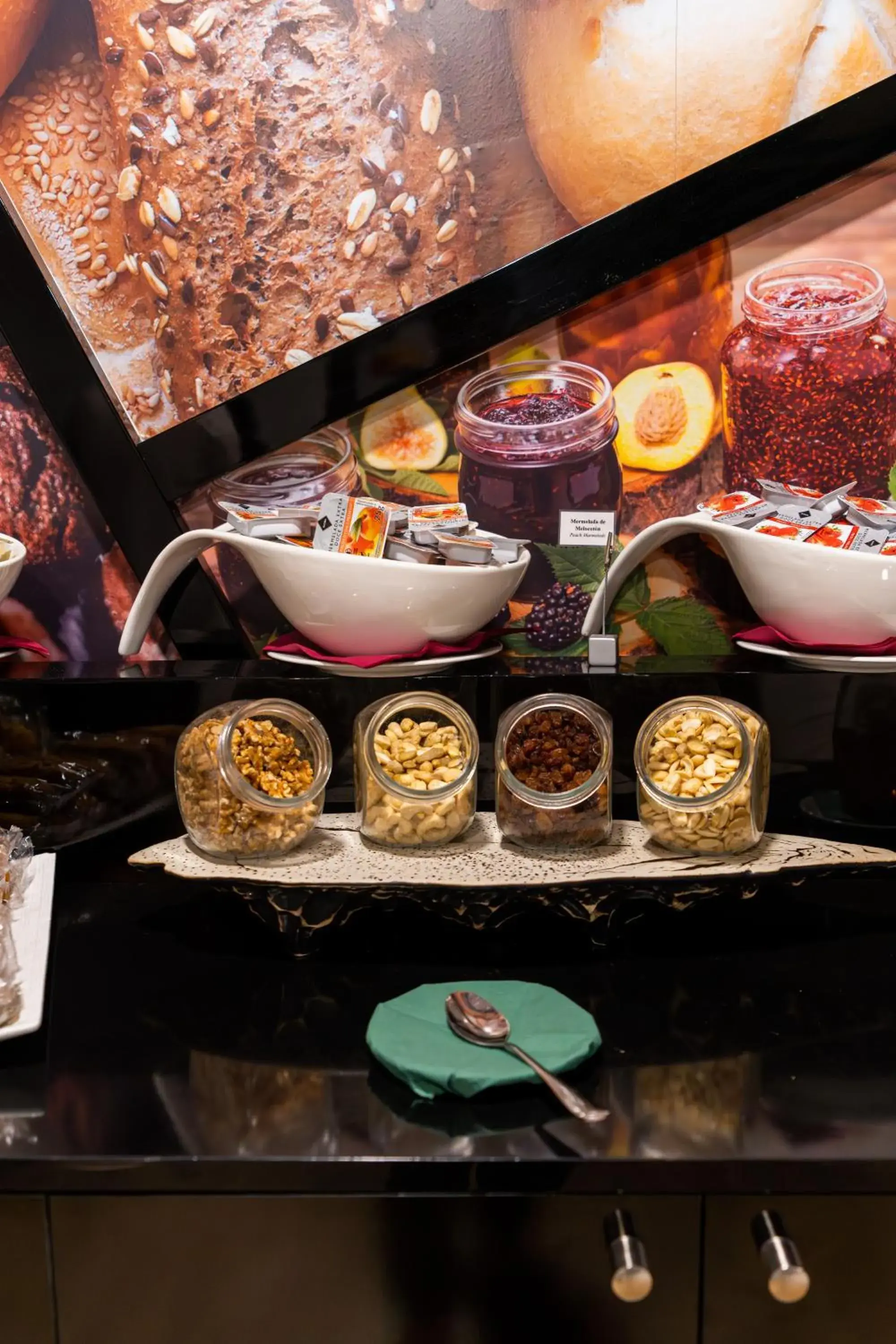 Buffet breakfast in NeoMagna Madrid Buffet breakfast in NeoMagna Madrid