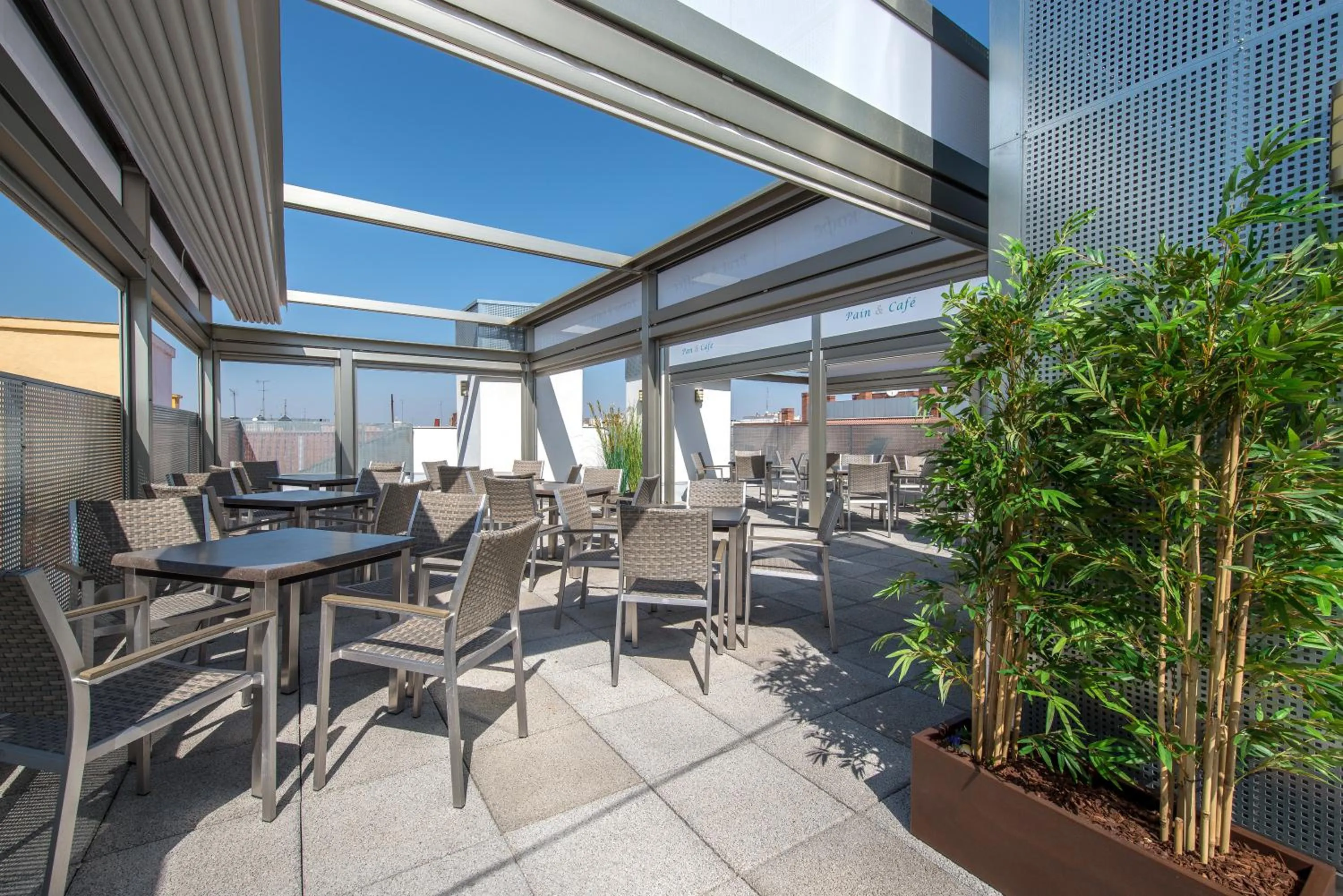 Balcony/Terrace in NeoMagna Madrid