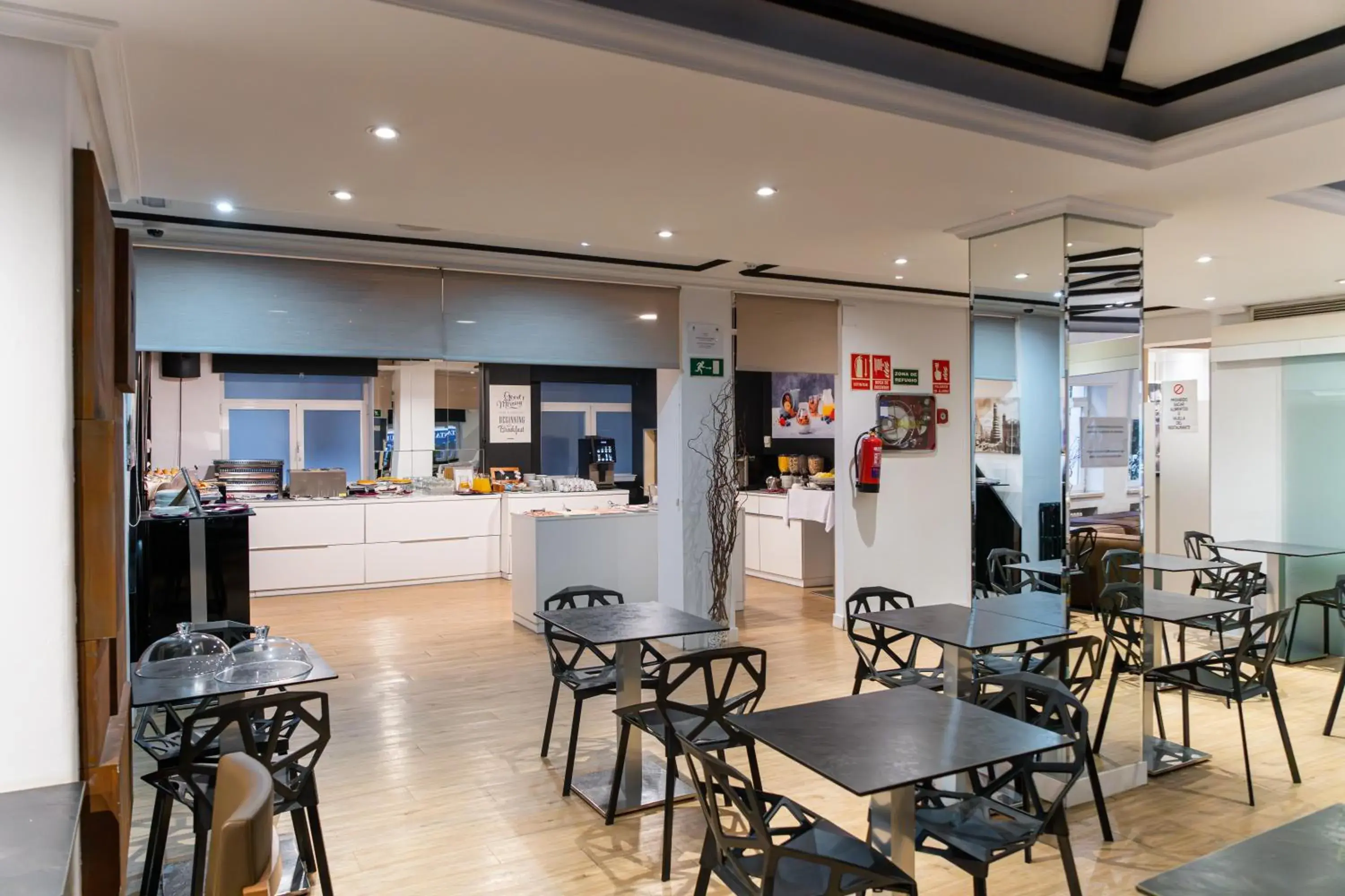 Restaurant/places to eat in NeoMagna Madrid Restaurant/places to eat in NeoMagna Madrid