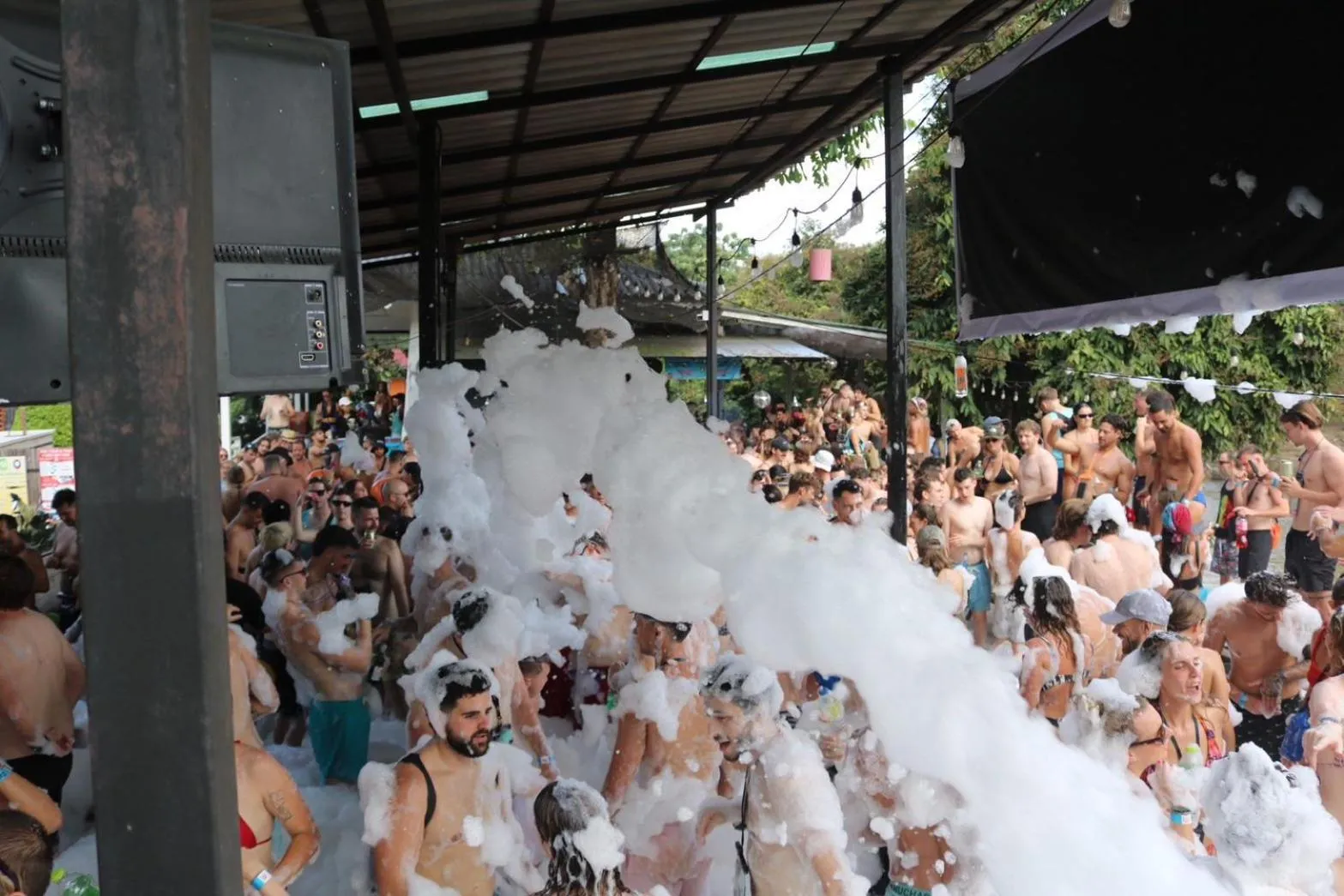 Revolution Hostel Pai