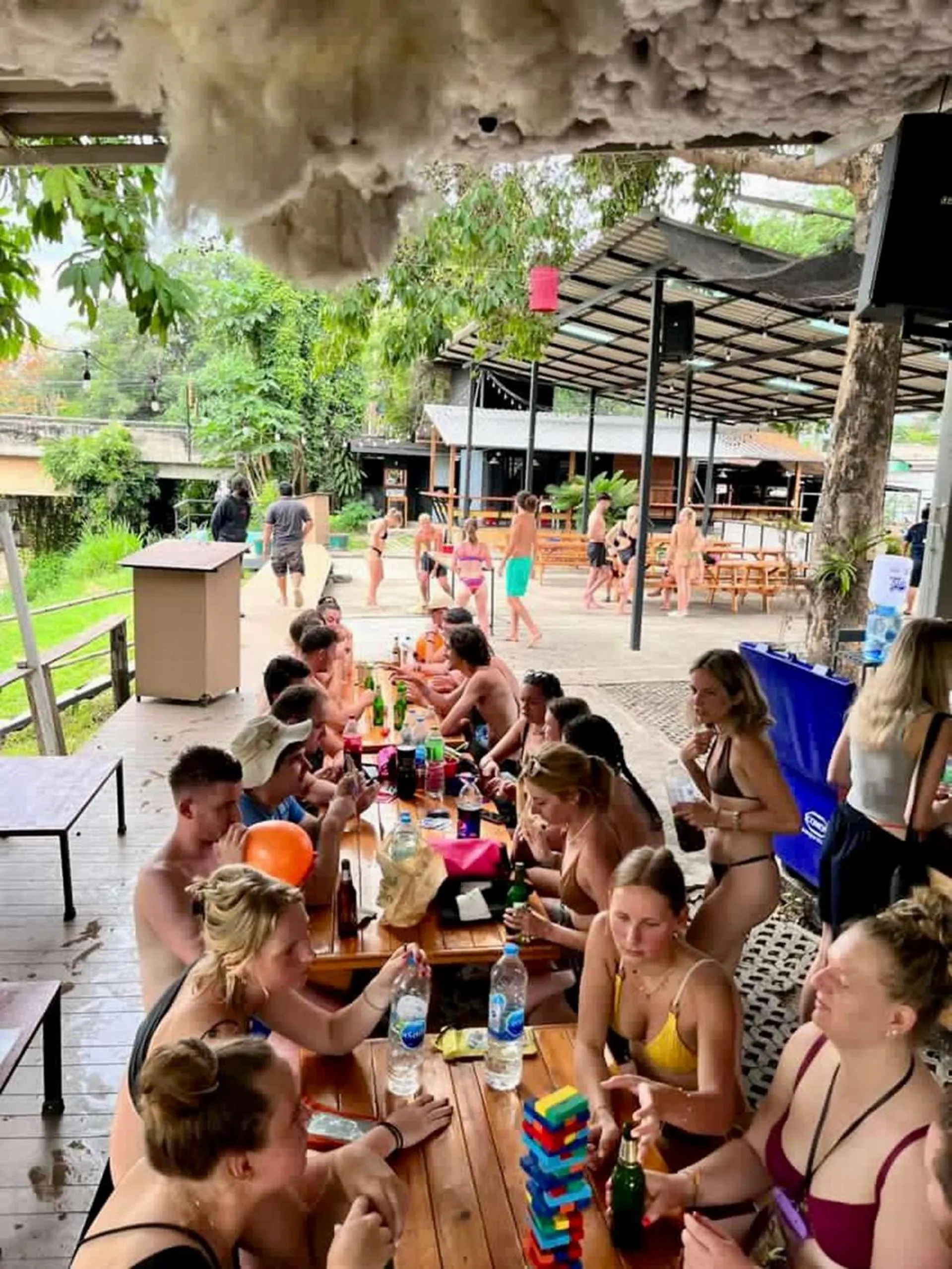 Day in Revolution Hostel Pai