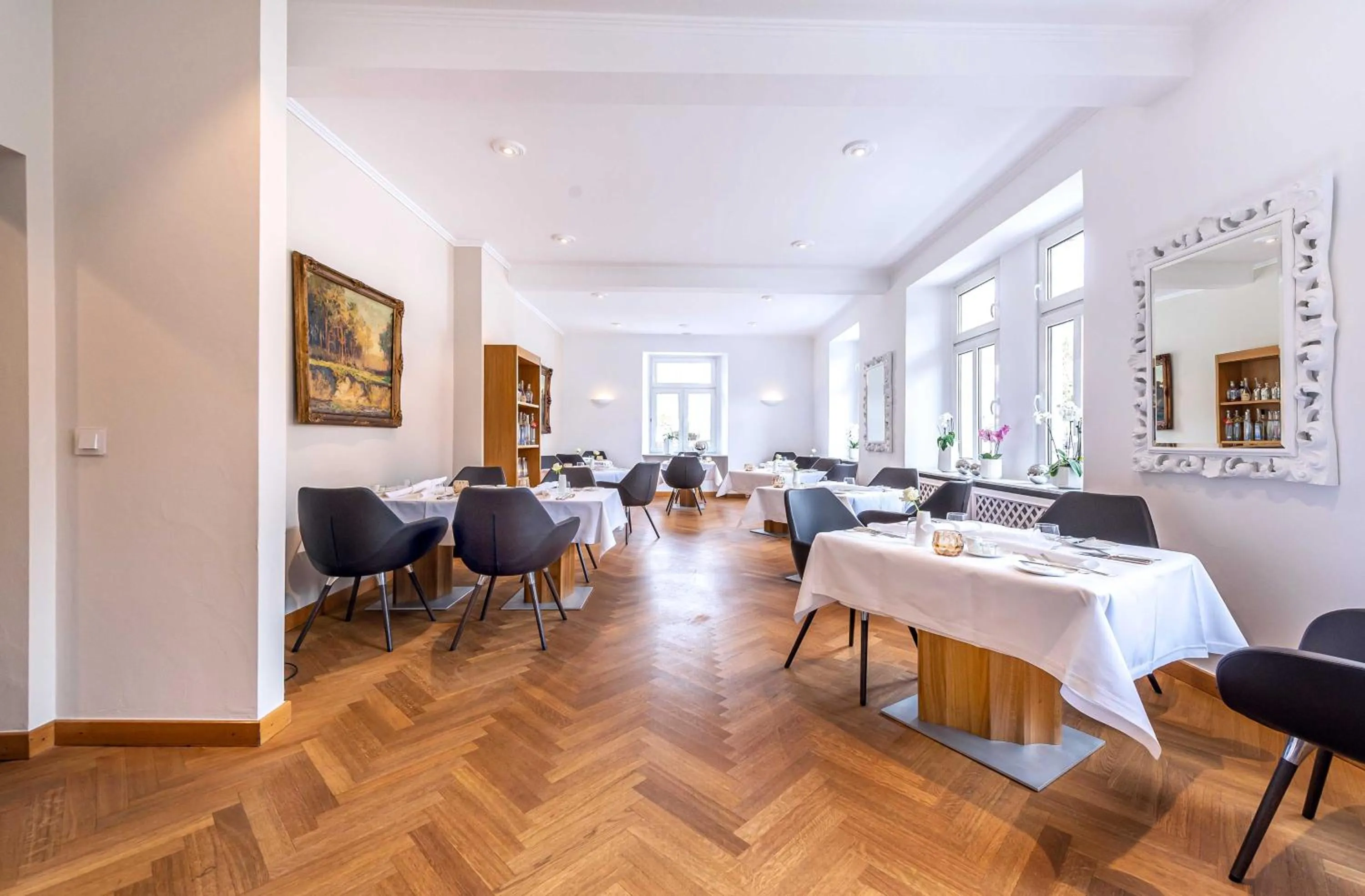 Restaurant/places to eat in Laudensacks Parkhotel & Retreat