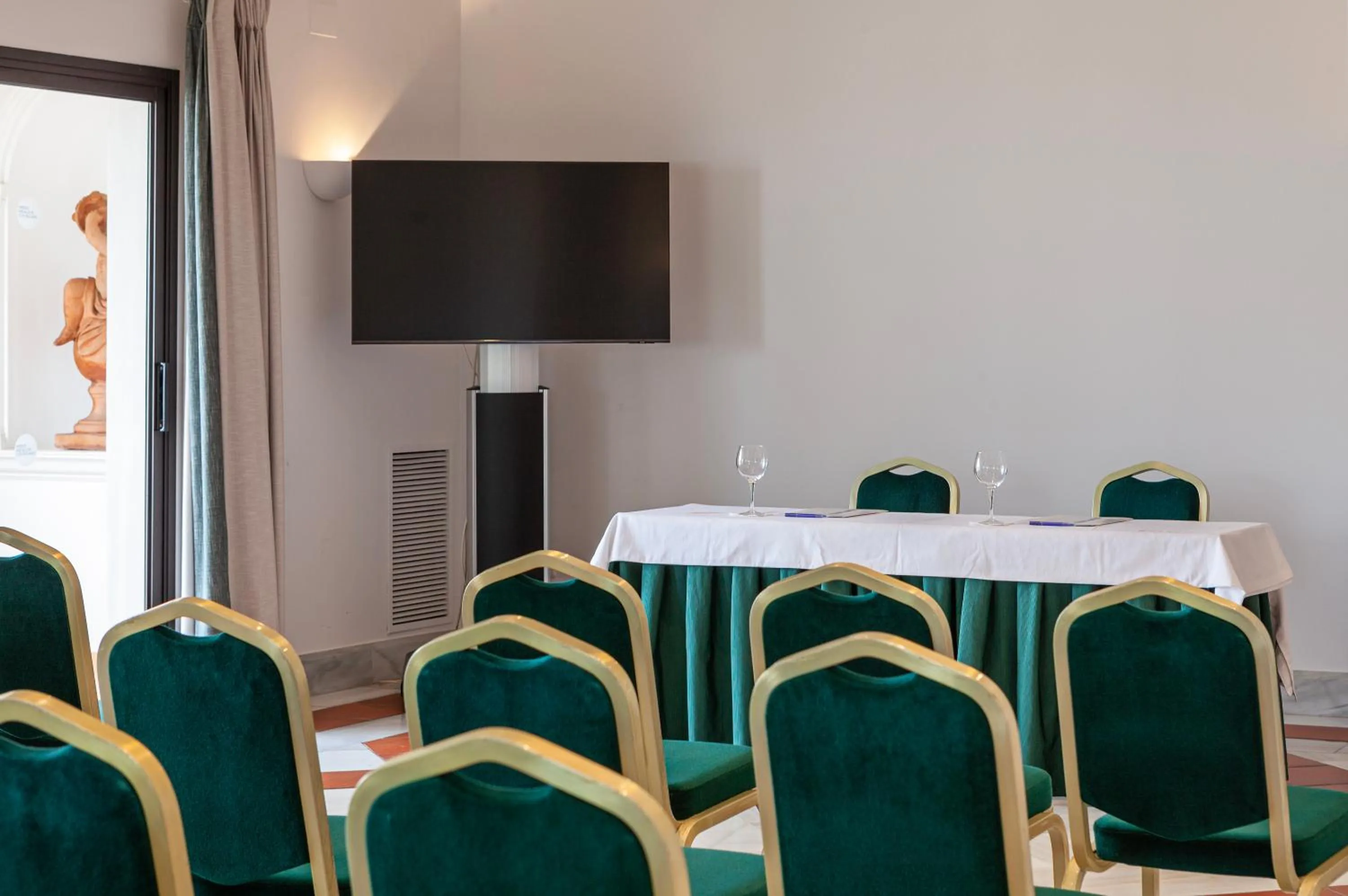 Meeting/conference room in Hotel Duque de Najera