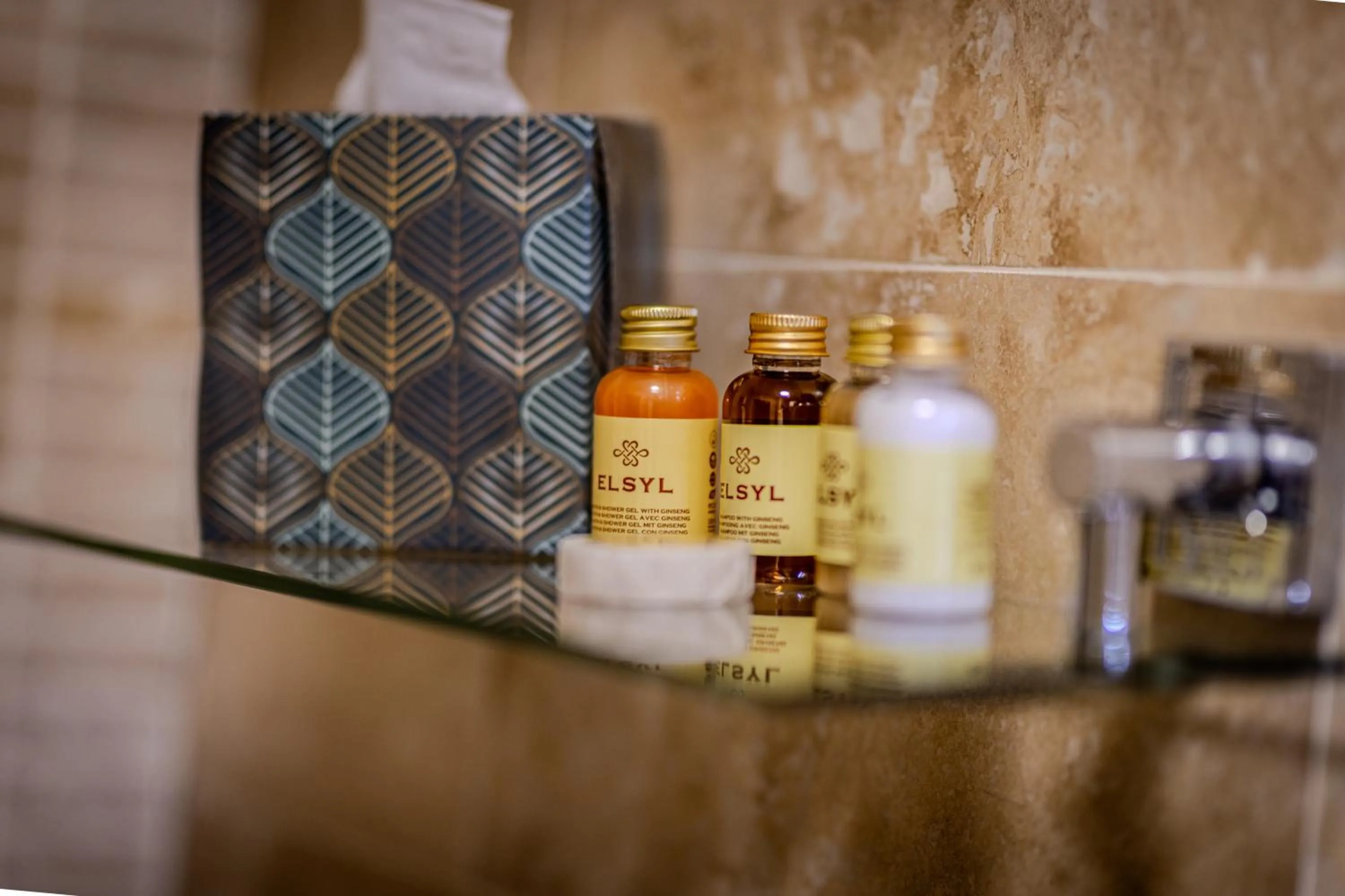 Shower in The Plough Inn