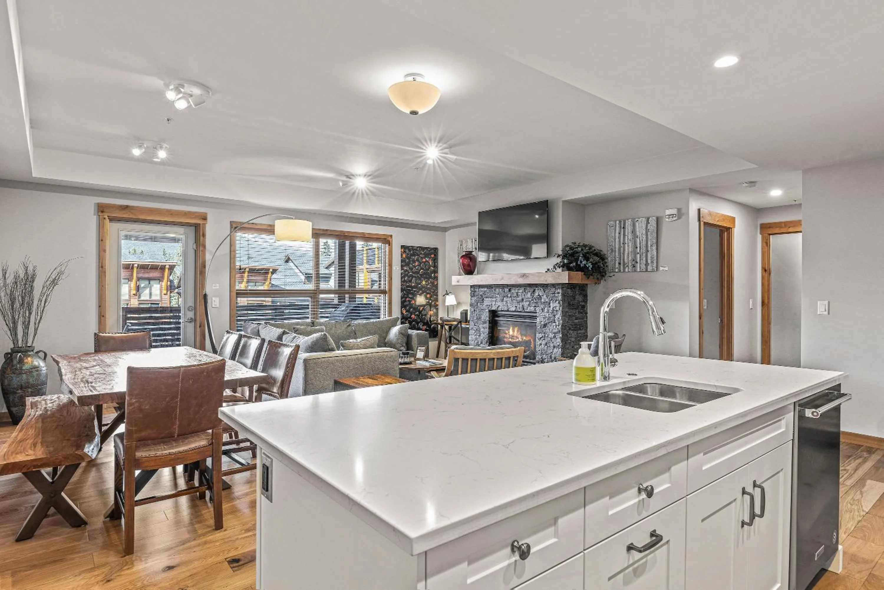 Spring Creek Condo by Canadian Rockies Vacation Rentals