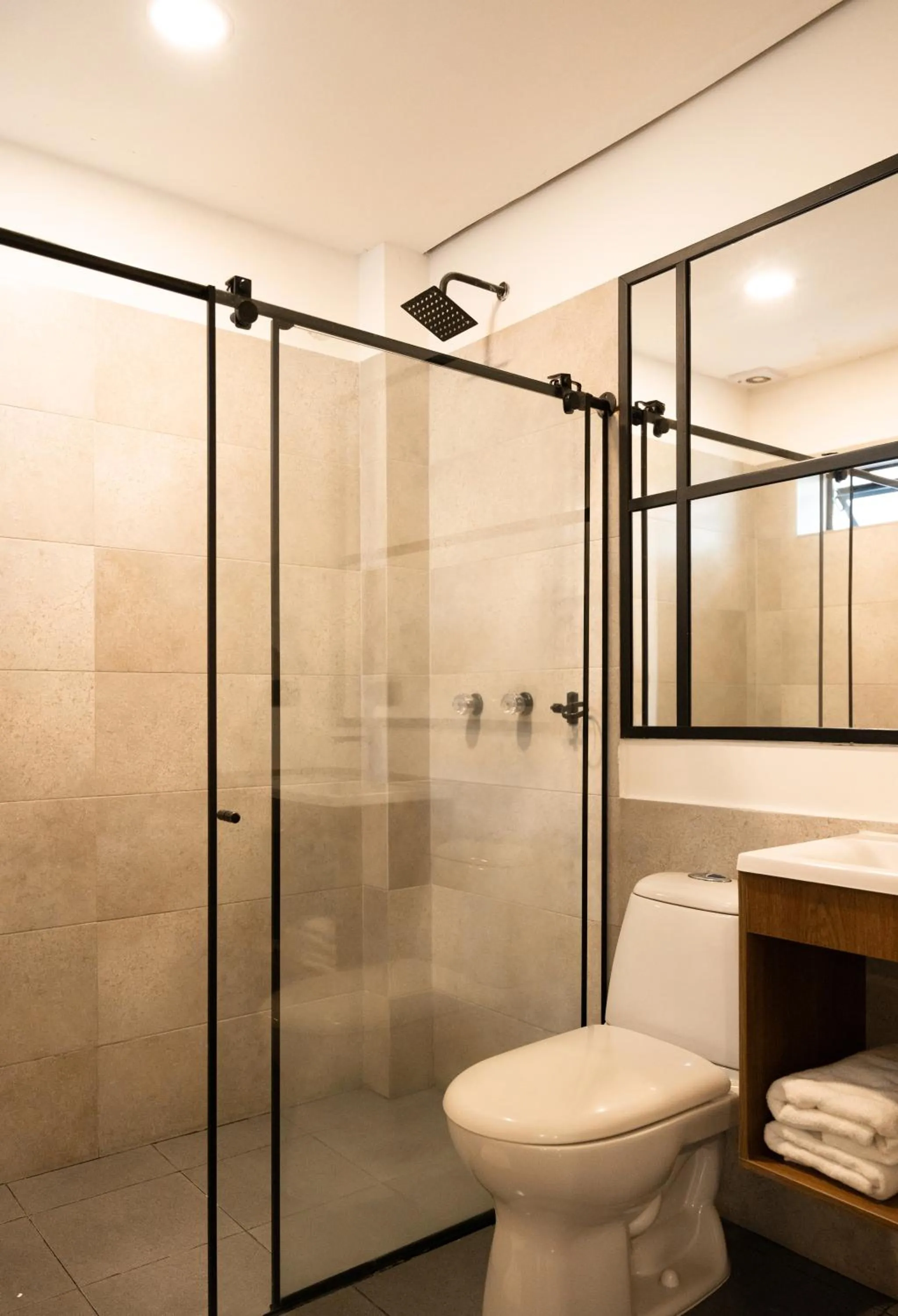 Shower in Fence by Bernalo Hotels