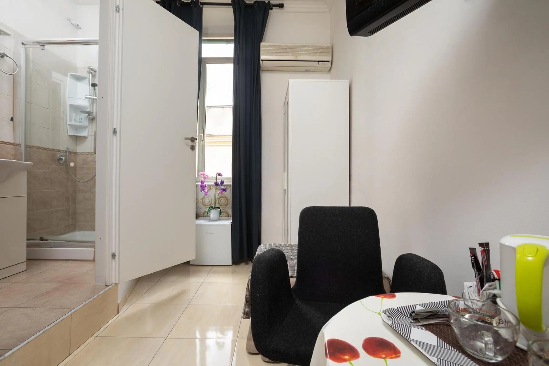 Toilet in Cicero Rome Center