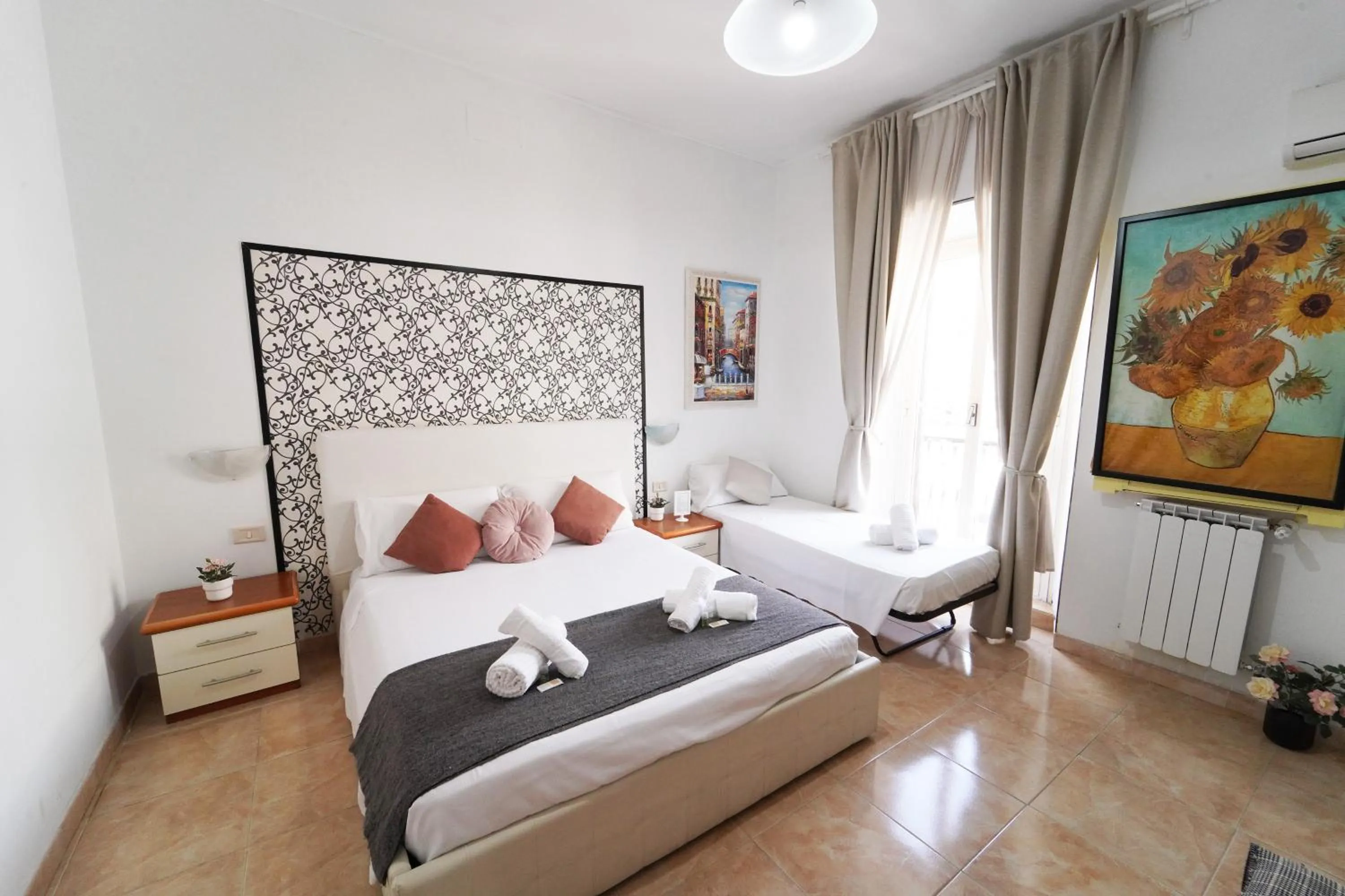 Bedroom, Bed in Cicero Rome Center