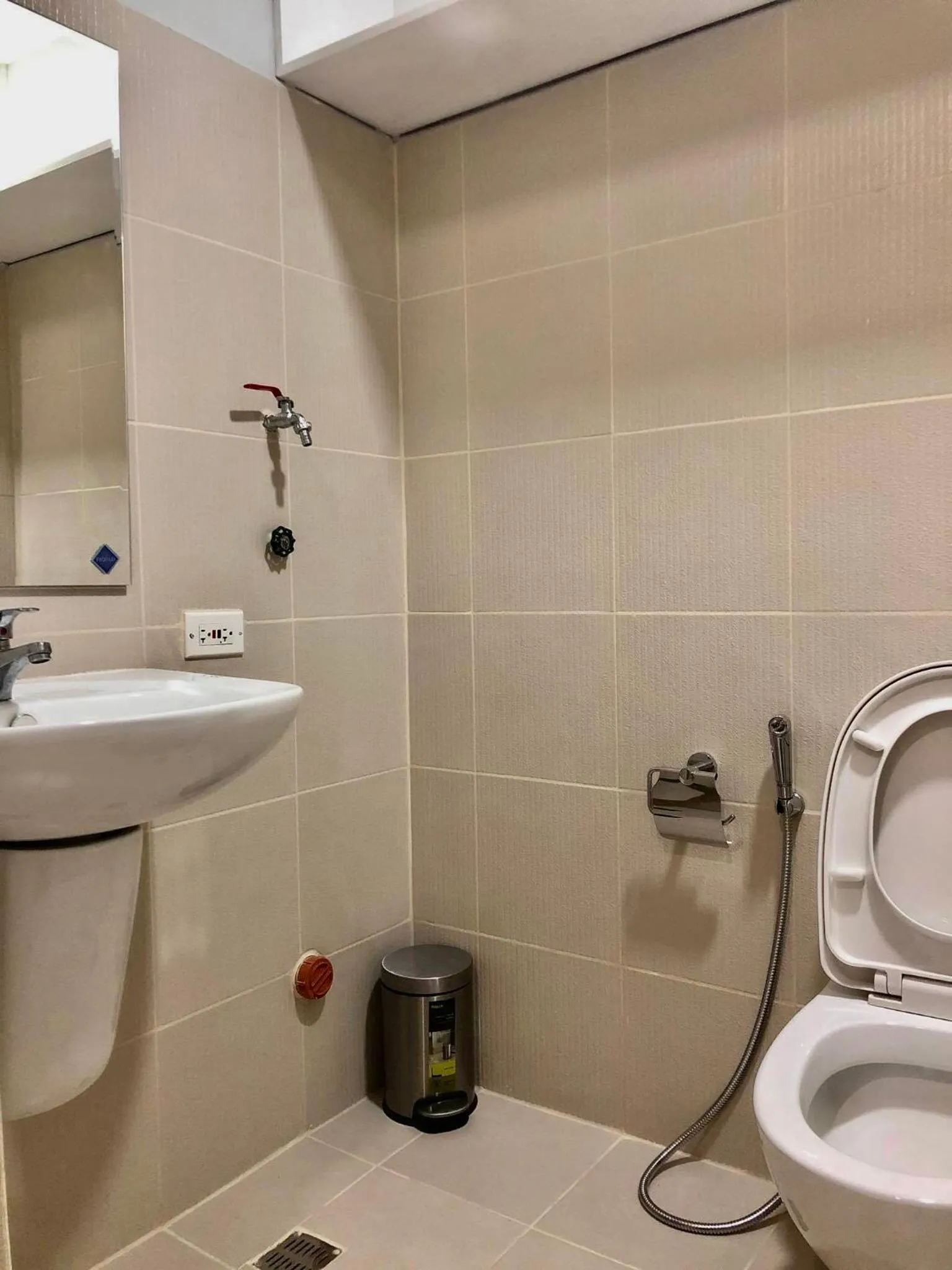 Grass Residences tower 5