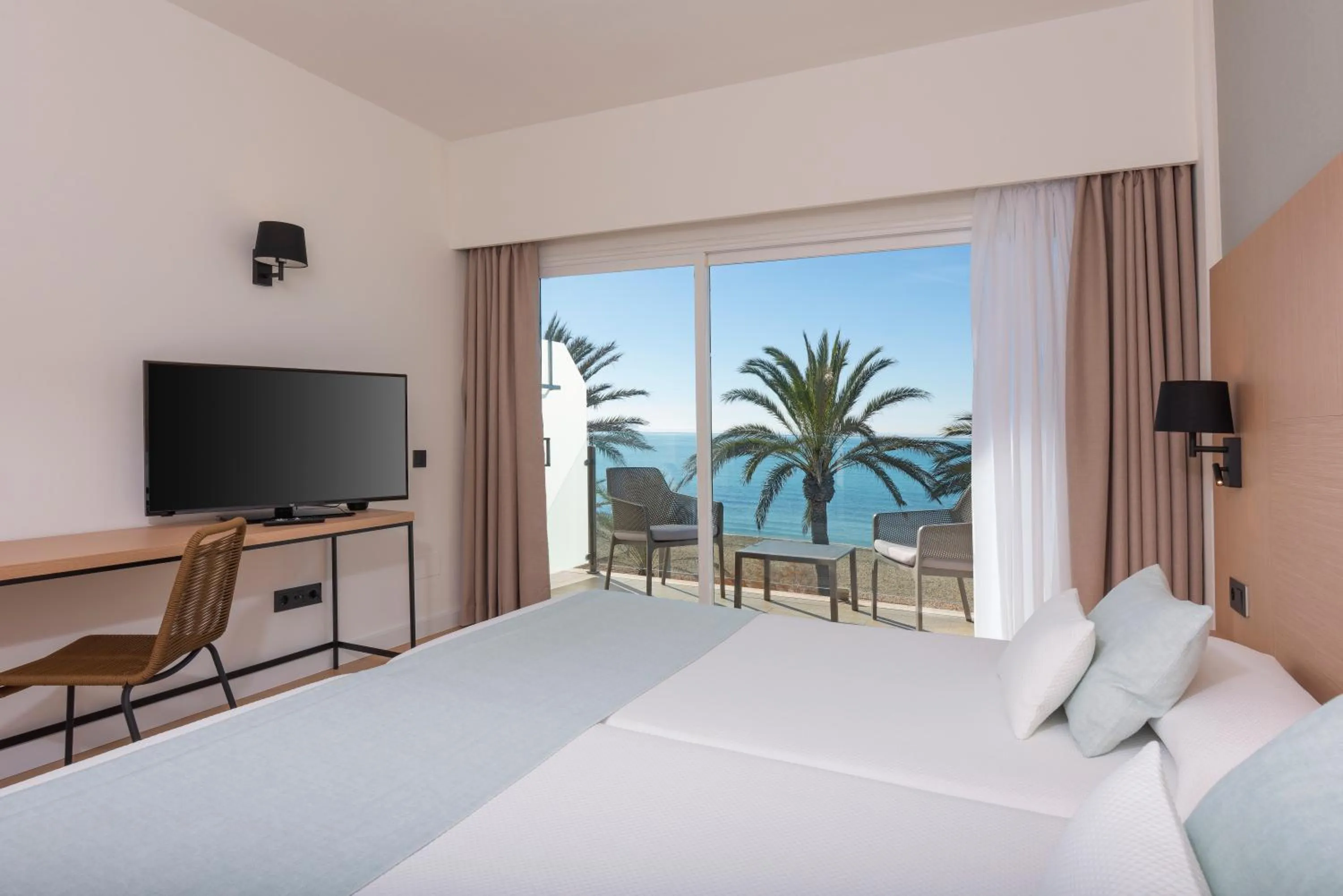 Photo of the whole room, Bed in HSM Golden Playa