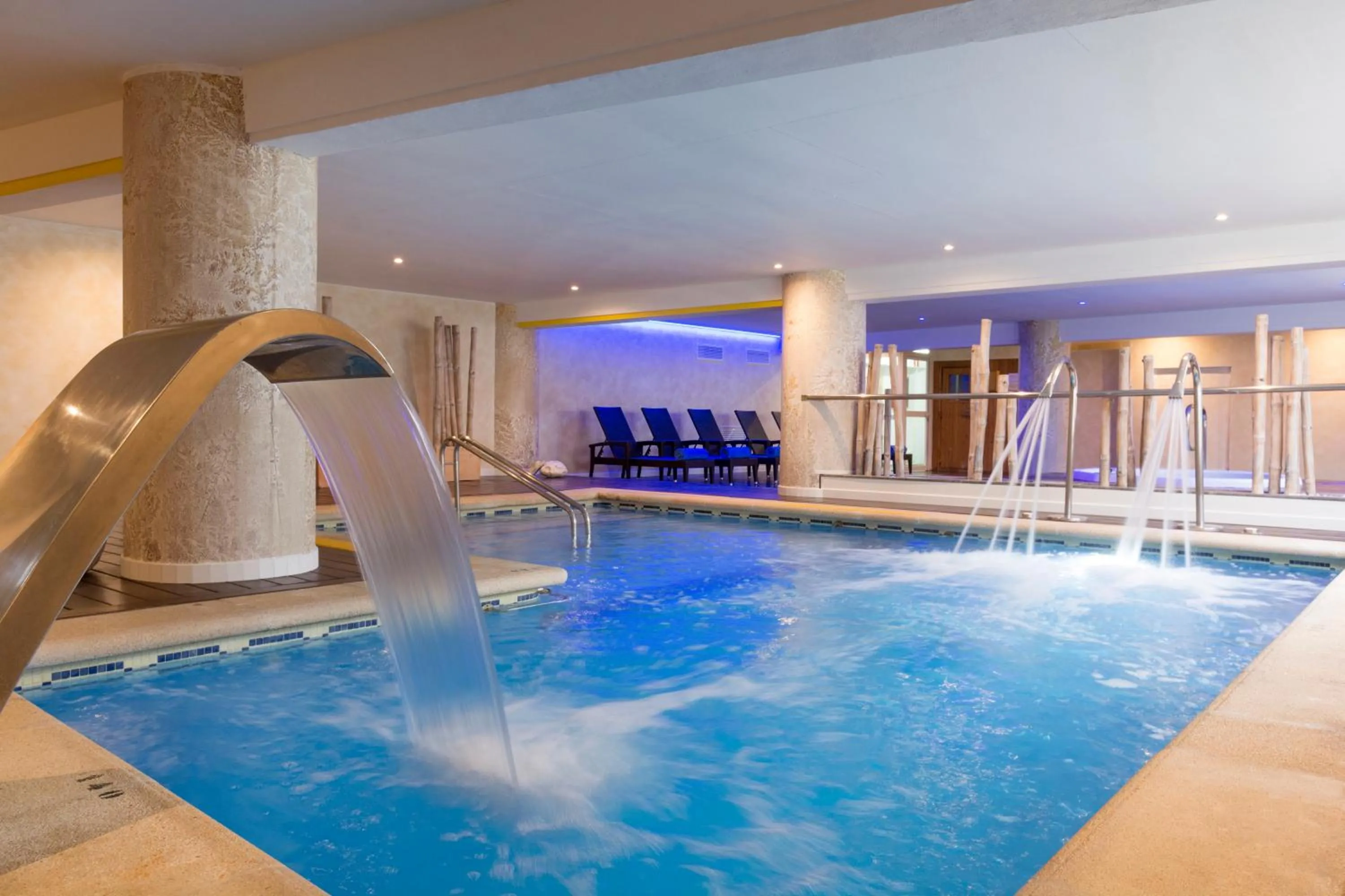 Swimming pool in HSM Golden Playa