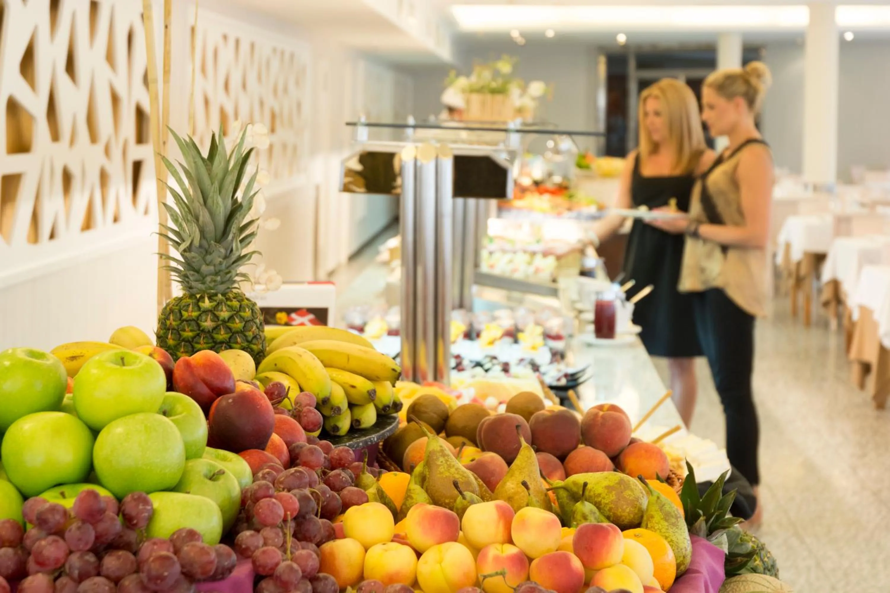 Restaurant/places to eat in HSM Golden Playa