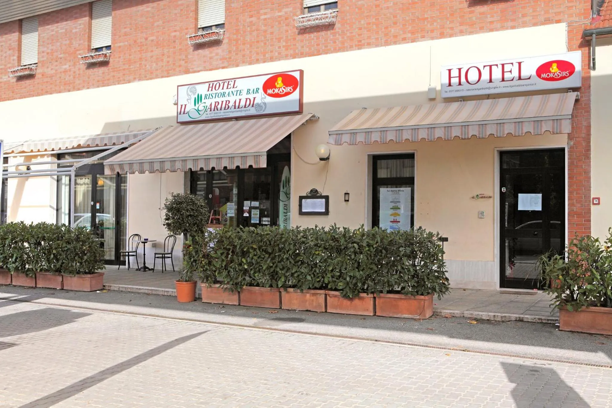 Facade/entrance in Il Garibaldi