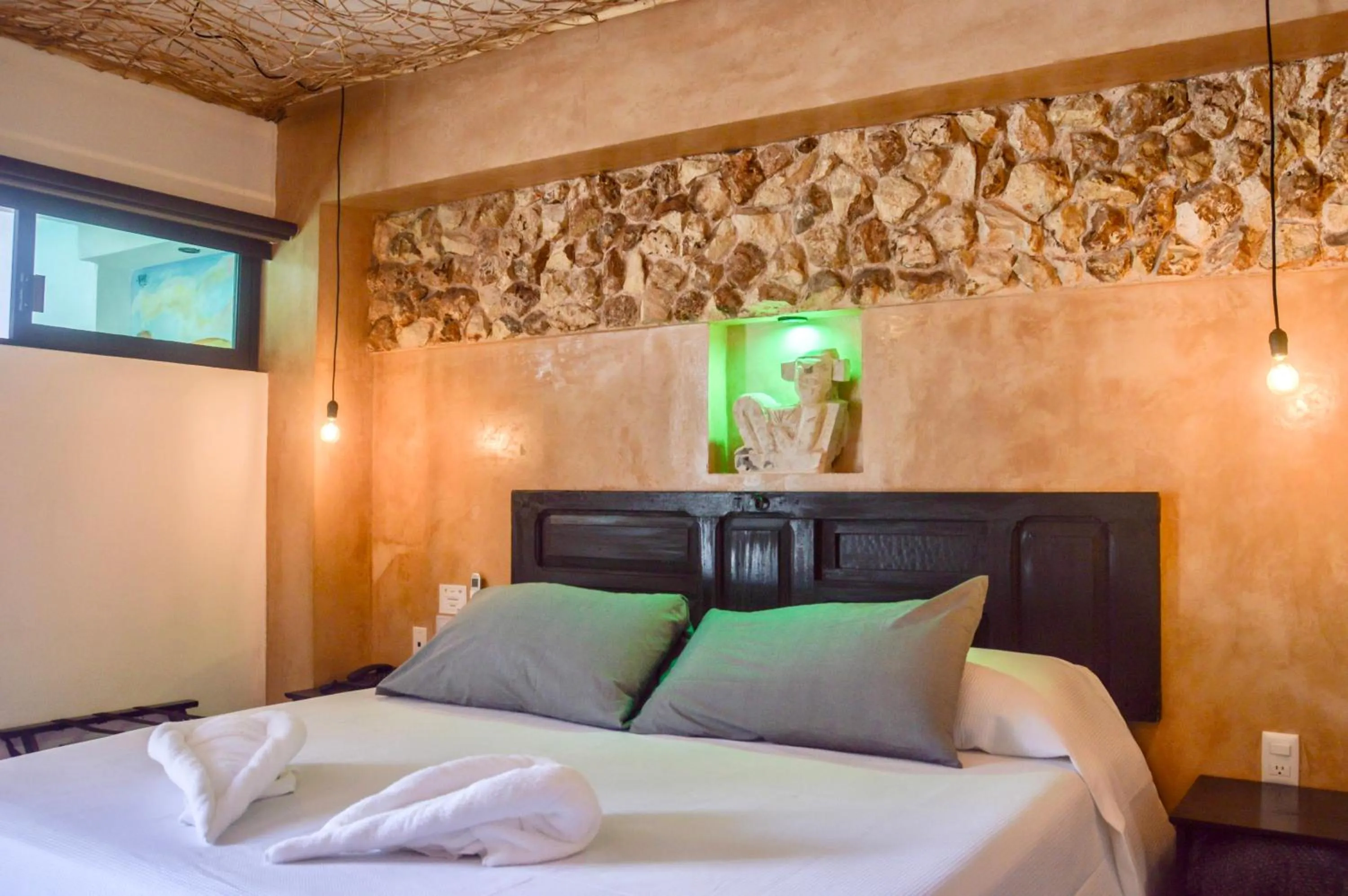 Photo of the whole room, Bed in Habitaciones Colonial Zaci