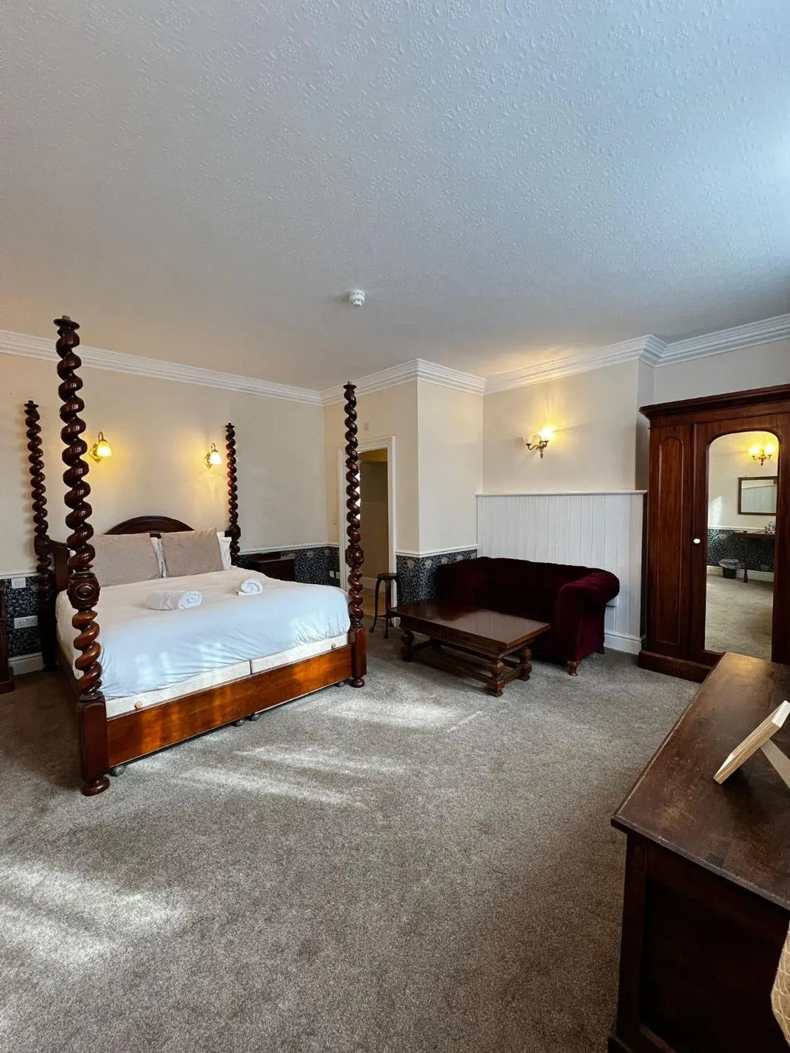 Bed in The Lairgate Bed in The Lairgate