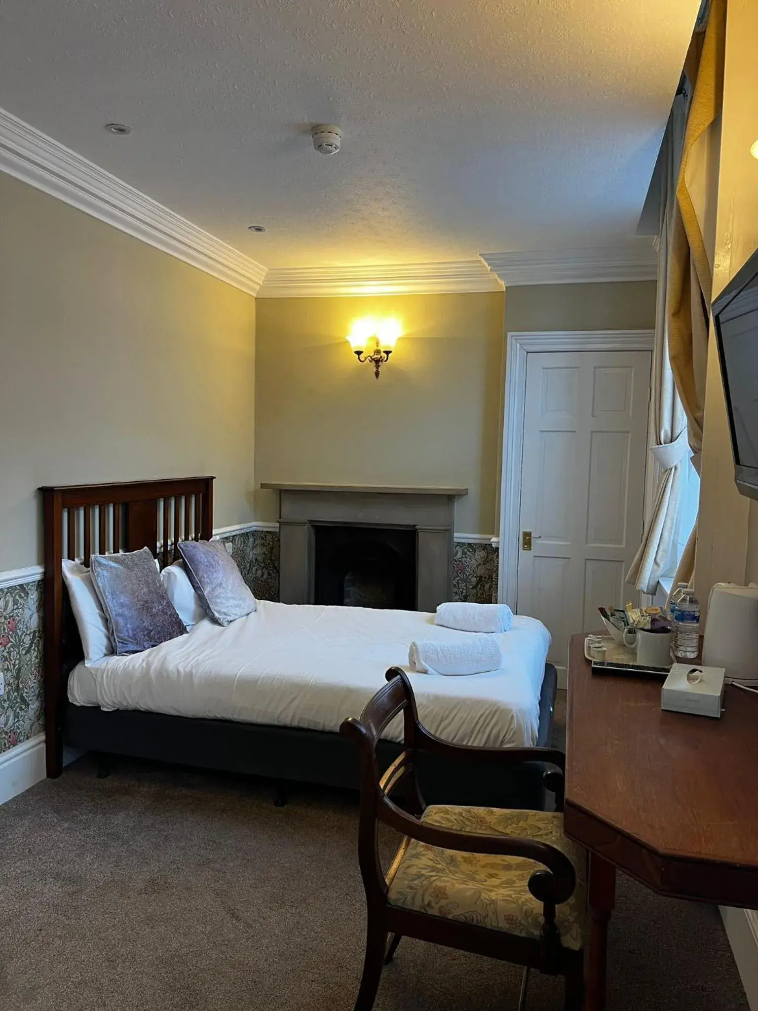 Bed in The Lairgate Bed in The Lairgate