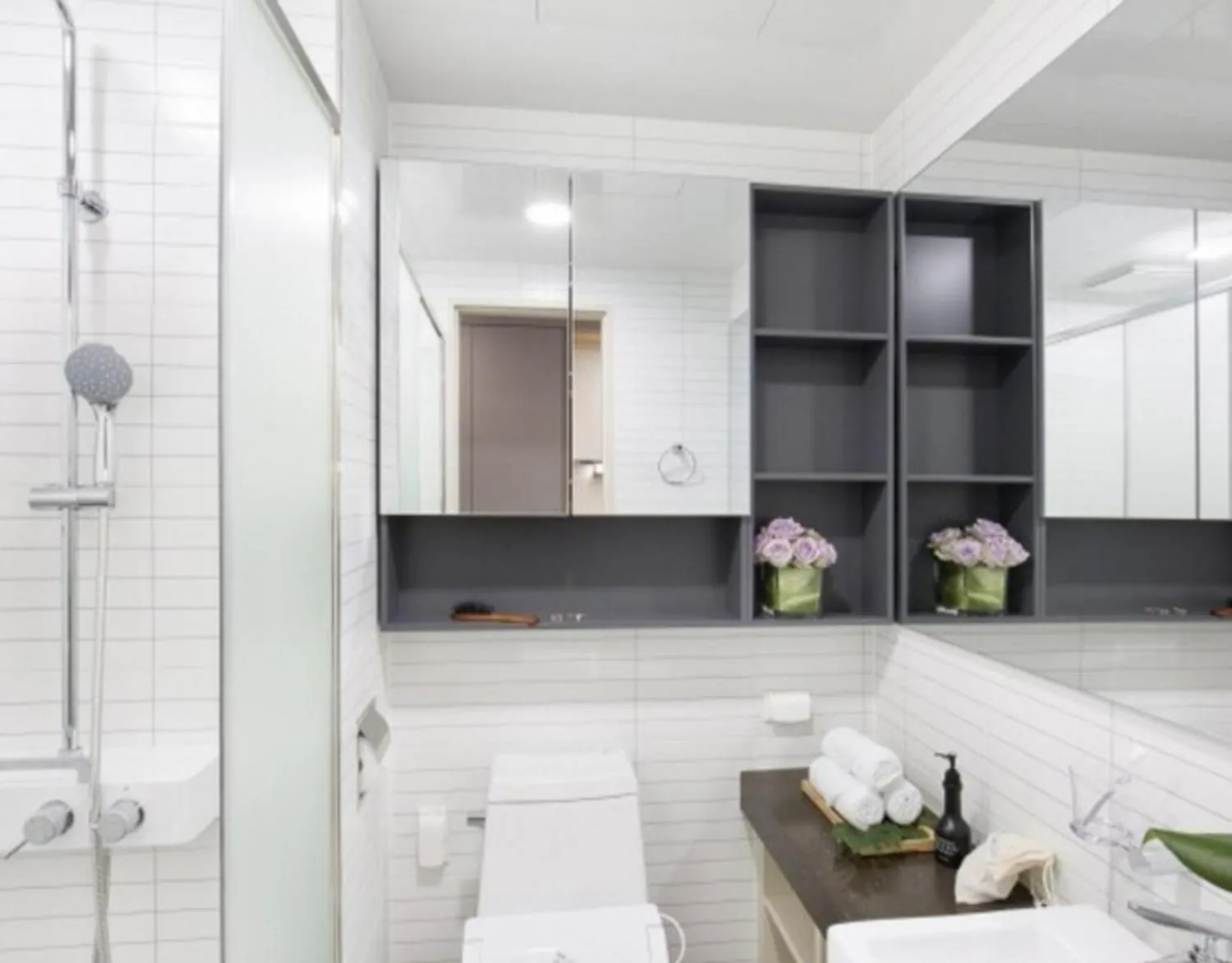 Shower, Bathroom in Yeosu Hotel First City