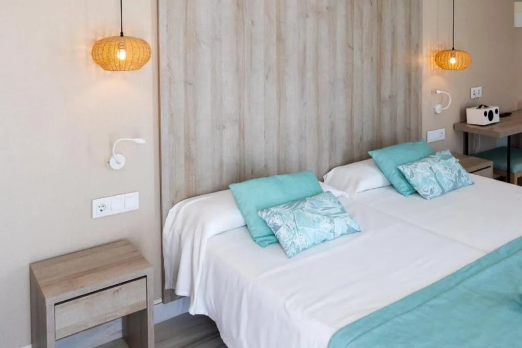 Bedroom, Bed in Ona Palmira Paguera